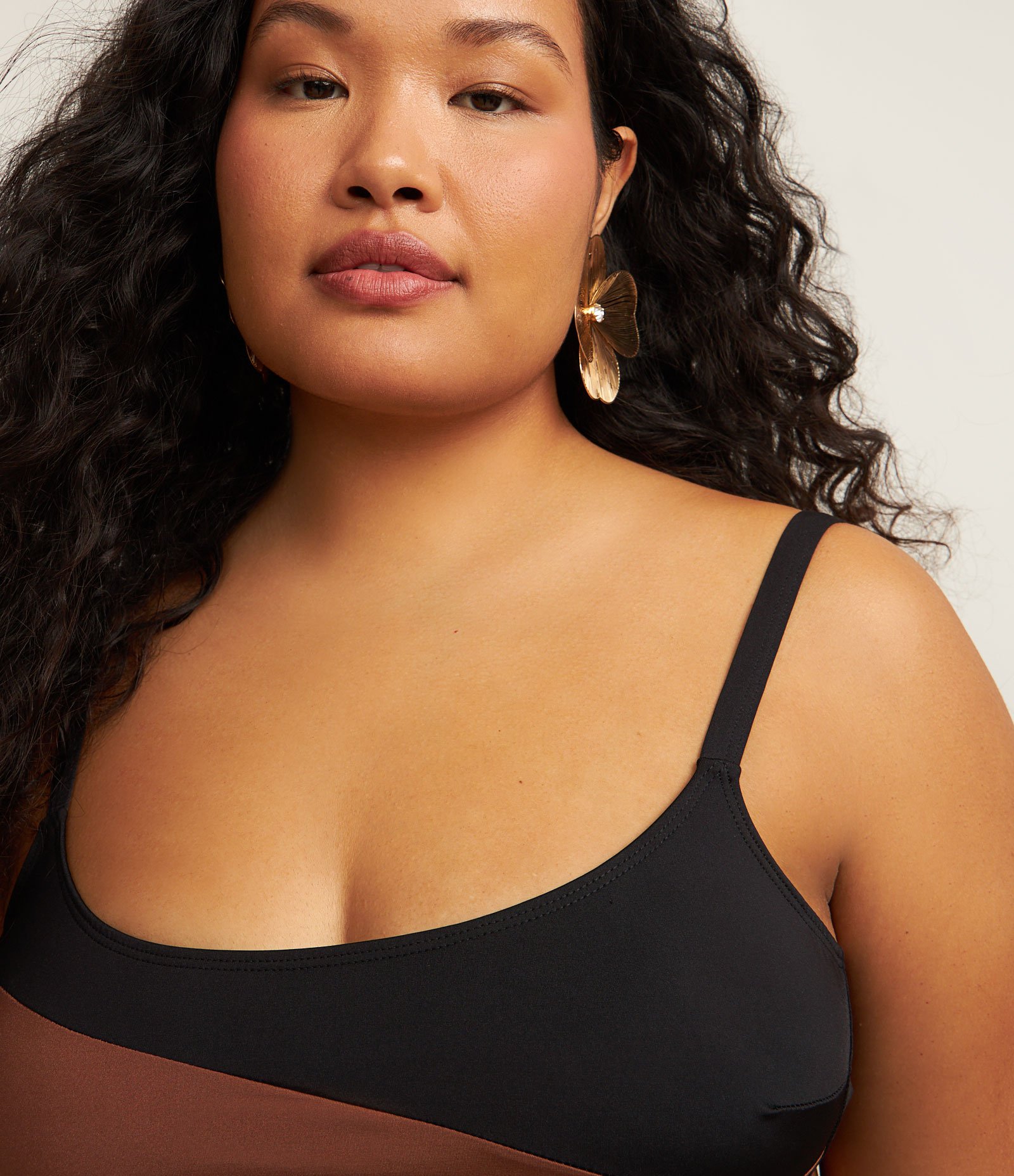 Biquíni Top Reto Bicolor Ashua Curve e Plus Size Preto/Marrom 5