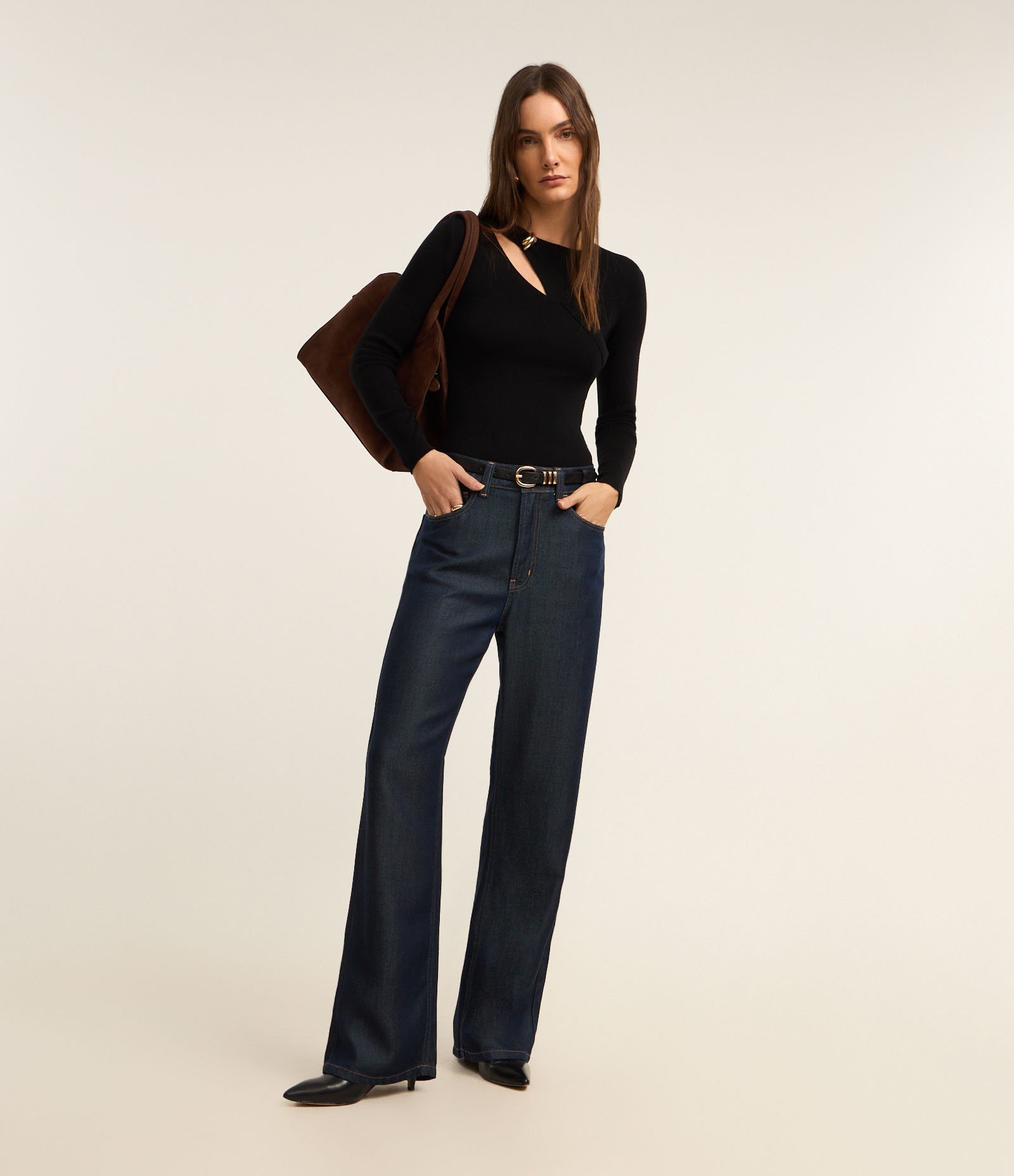 Blusa Canelada em Tricô com Detalhe Metalizado e Vazado Preto 2