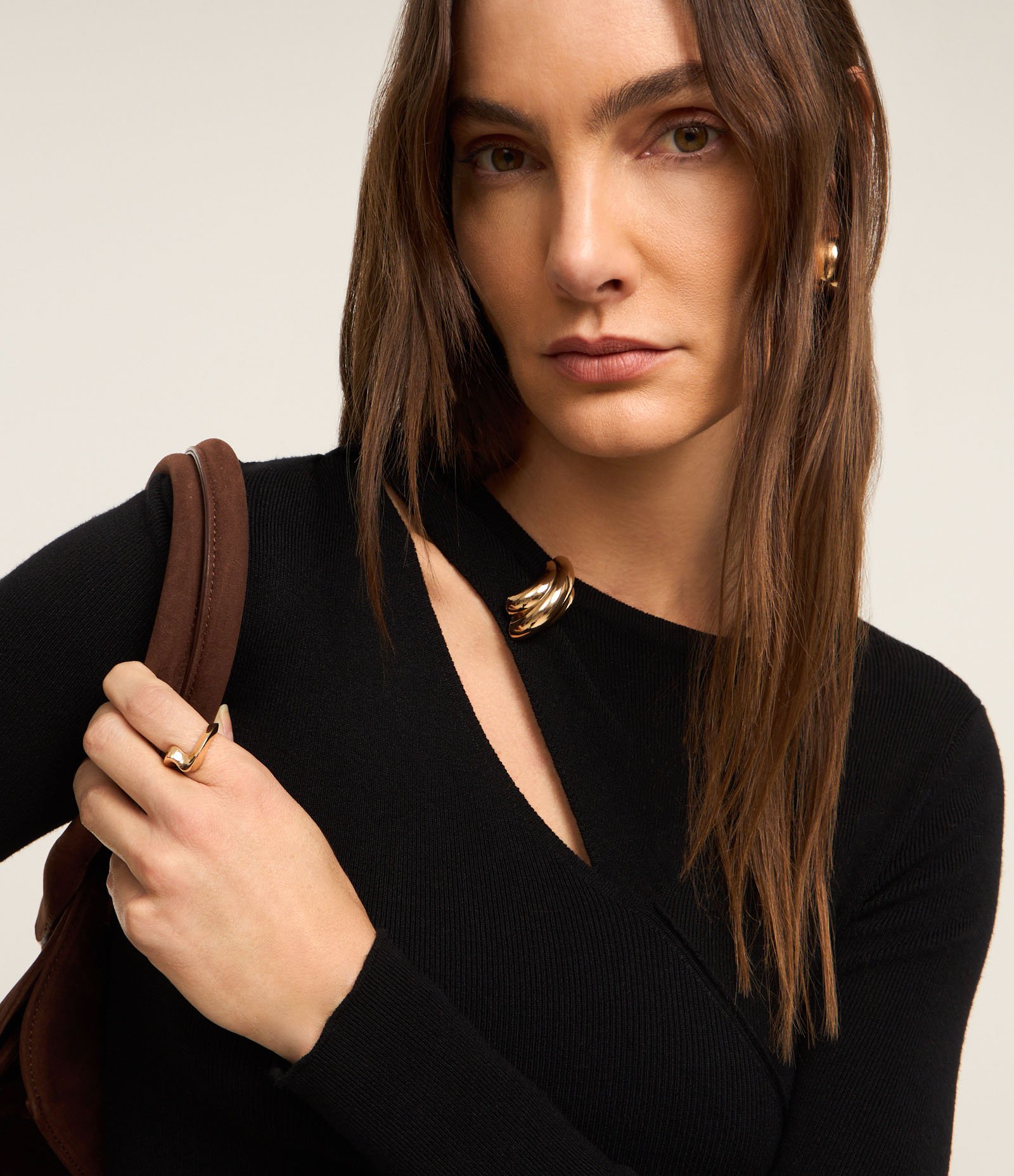 Blusa Canelada em Tricô com Detalhe Metalizado e Vazado Preto 4