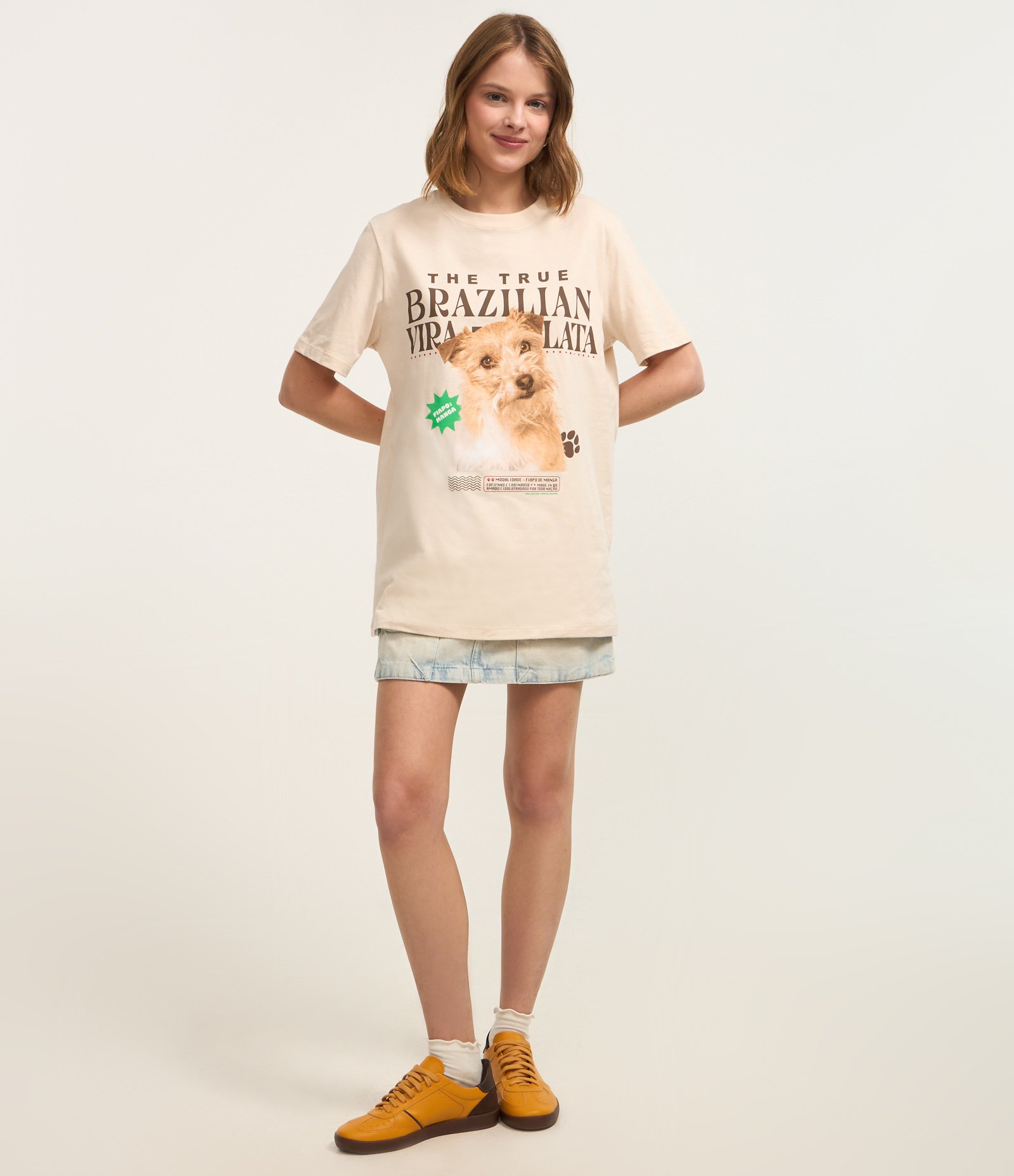 Camiseta T-shirt em Algodão com Estampa Vira Lata Fiapo de Manga Bege 2