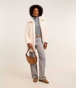 Calça Reta Comfort em Jeans com Bolso Frontal