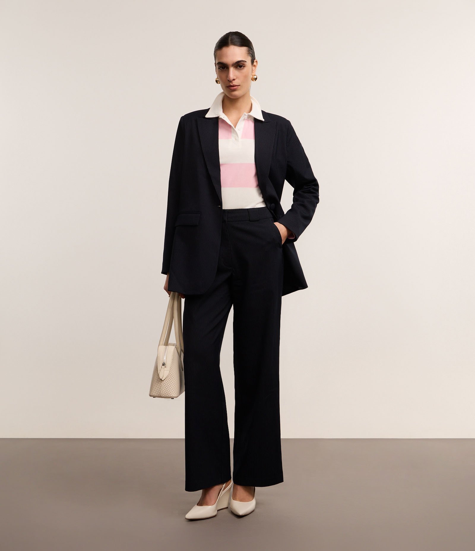 Blazer Oversized Alfaiatado com Risca de Giz e Fechamento Simples Azul Escuro 2