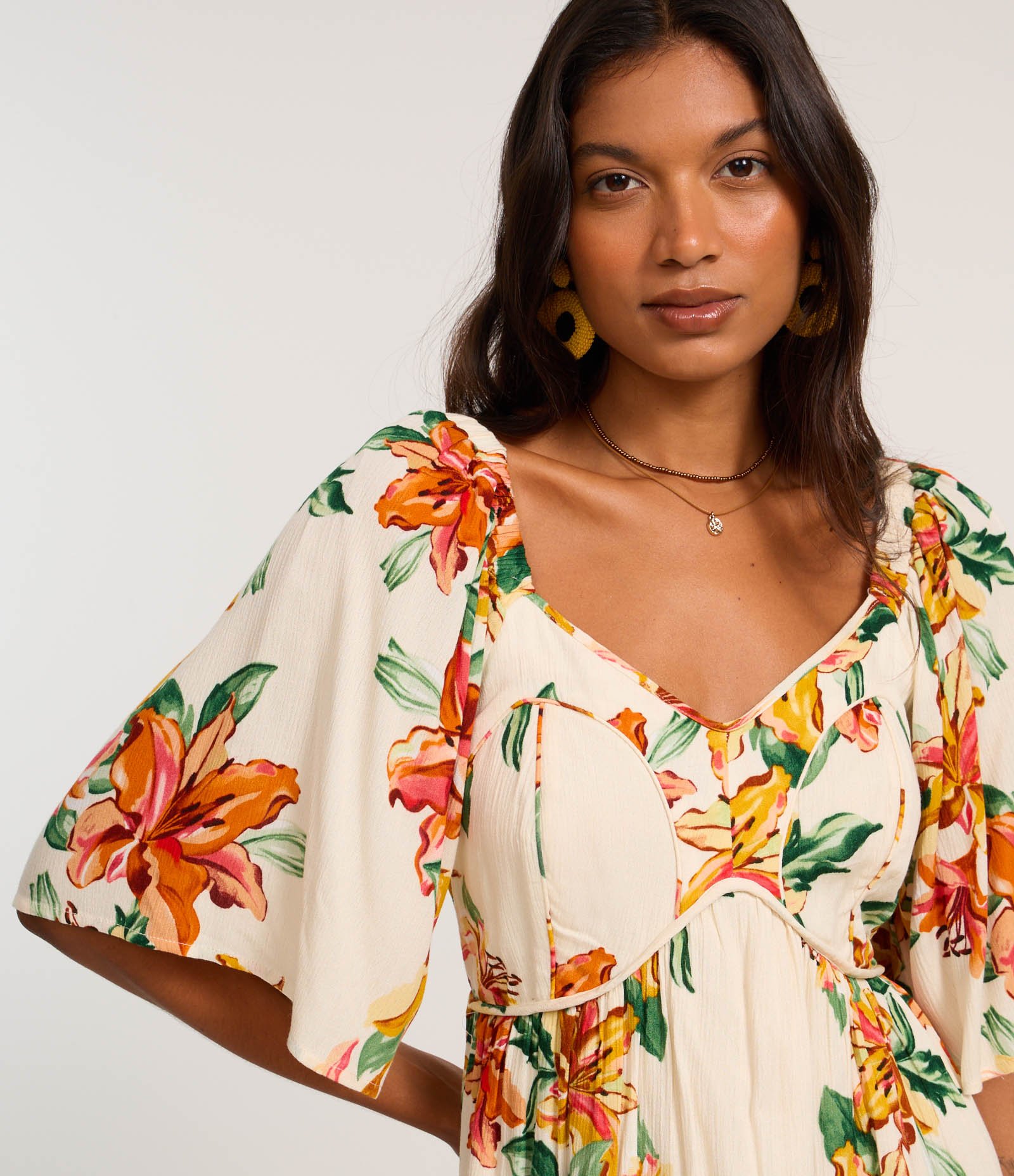 Vestido New Midi em Crepe com Lastex e Estampa Floral Bege 3