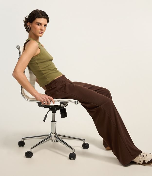 Calça Reta em Ribana Texturizada