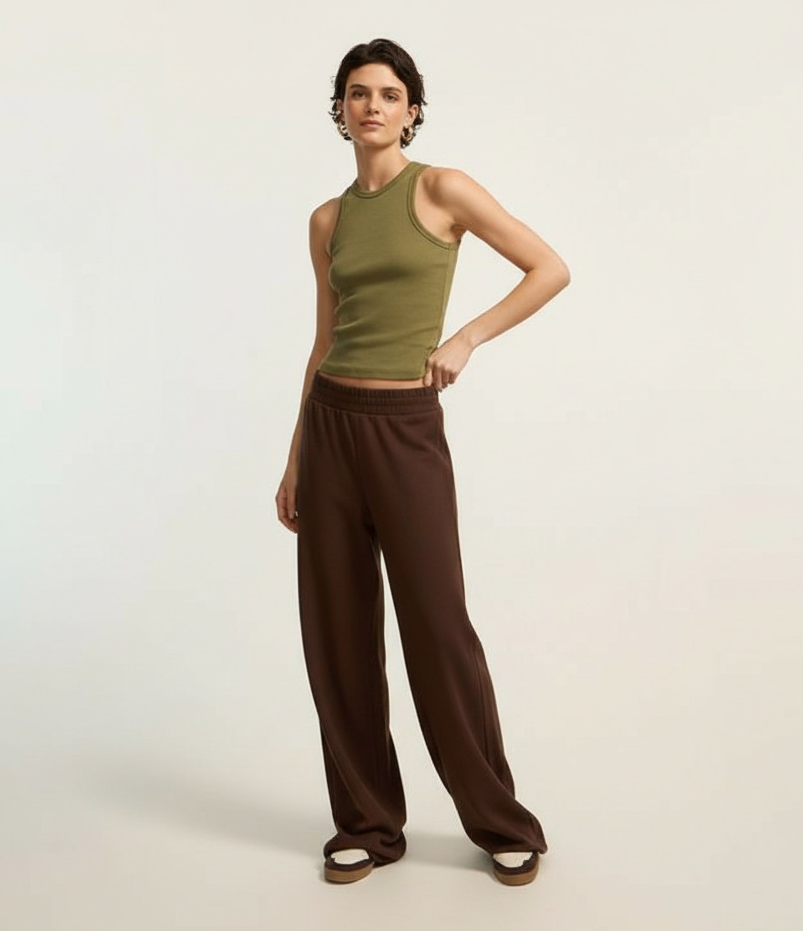 Calça Reta em Ribana Texturizada Marrom Escuro 5