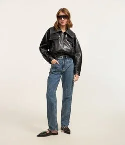 Calça Mom Comfort em Jeans com Brilhos de Strass