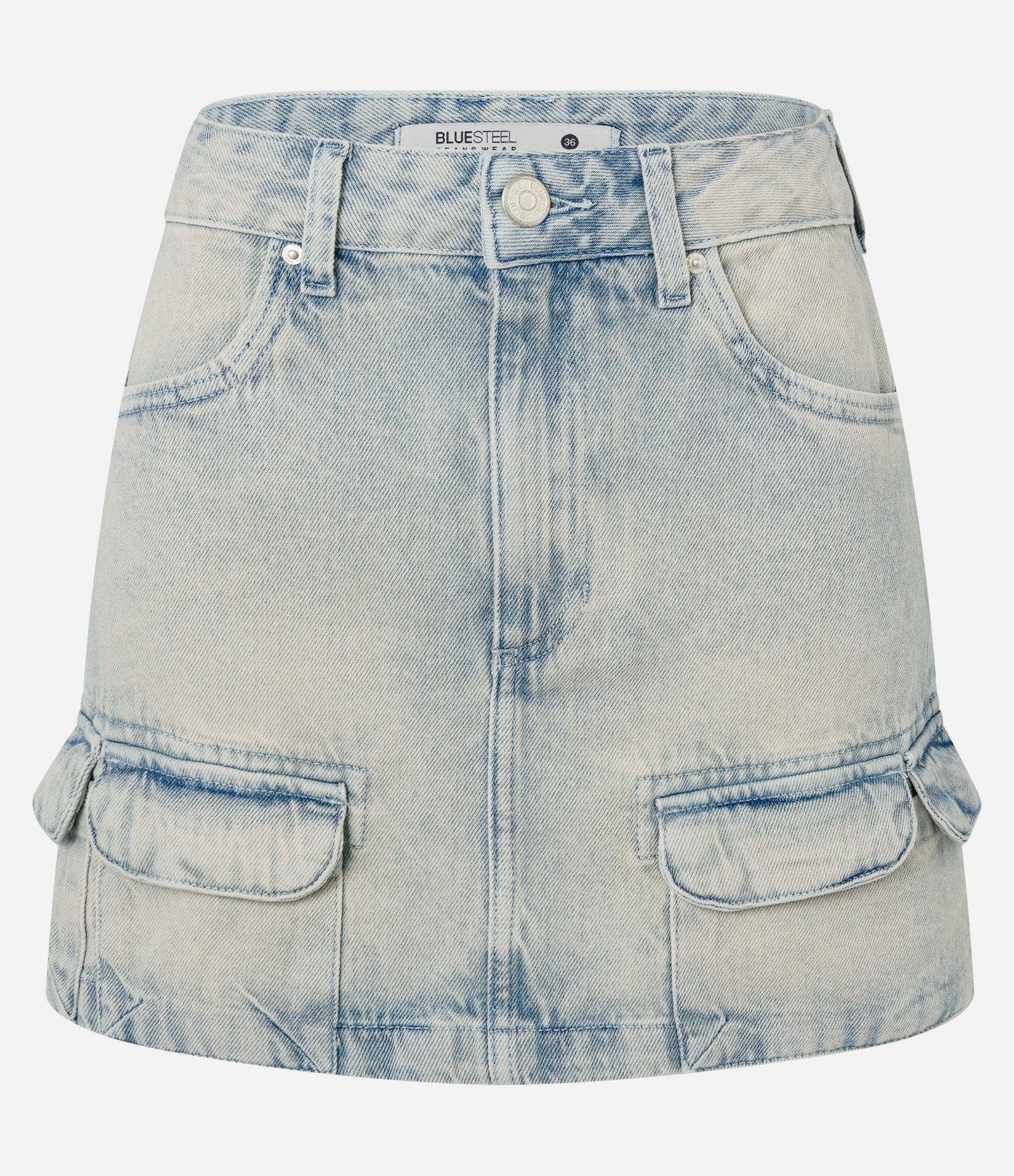 Saia Curta em Jeans com Bolso Cargo Azul 5