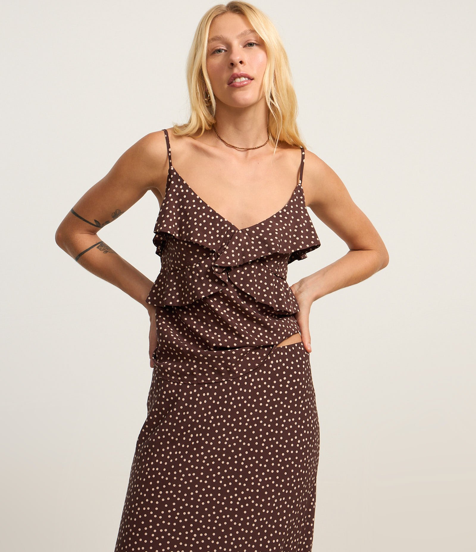 Saia Evasê Long Midi em Twill Poá Marrom 2