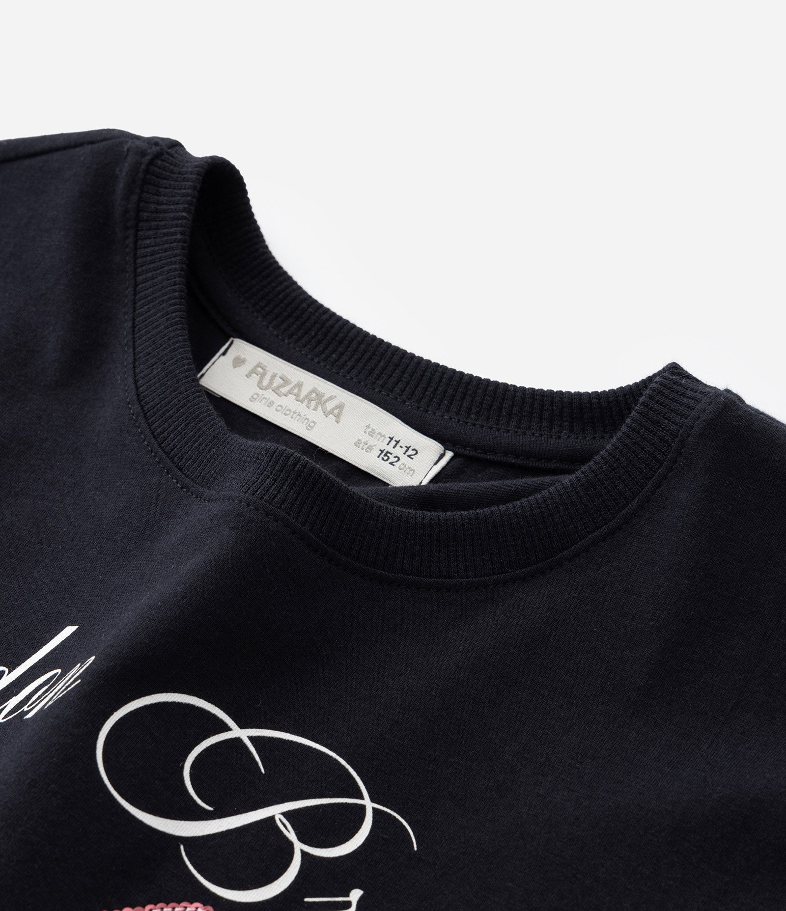 Camiseta Curta Infantil com Bordado em Paetê de Laço - Tam 5 a 14 Anos Preto 4