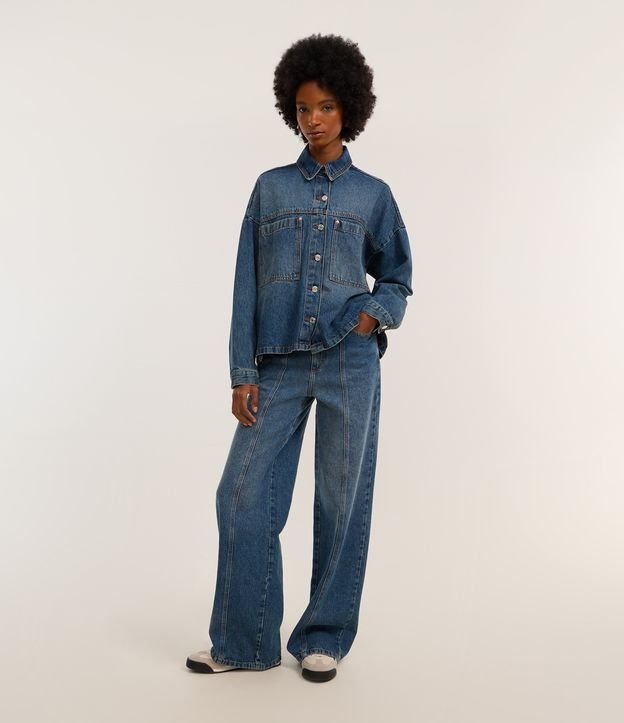 Calça Wide Leg em Jeans com Recote Frontal