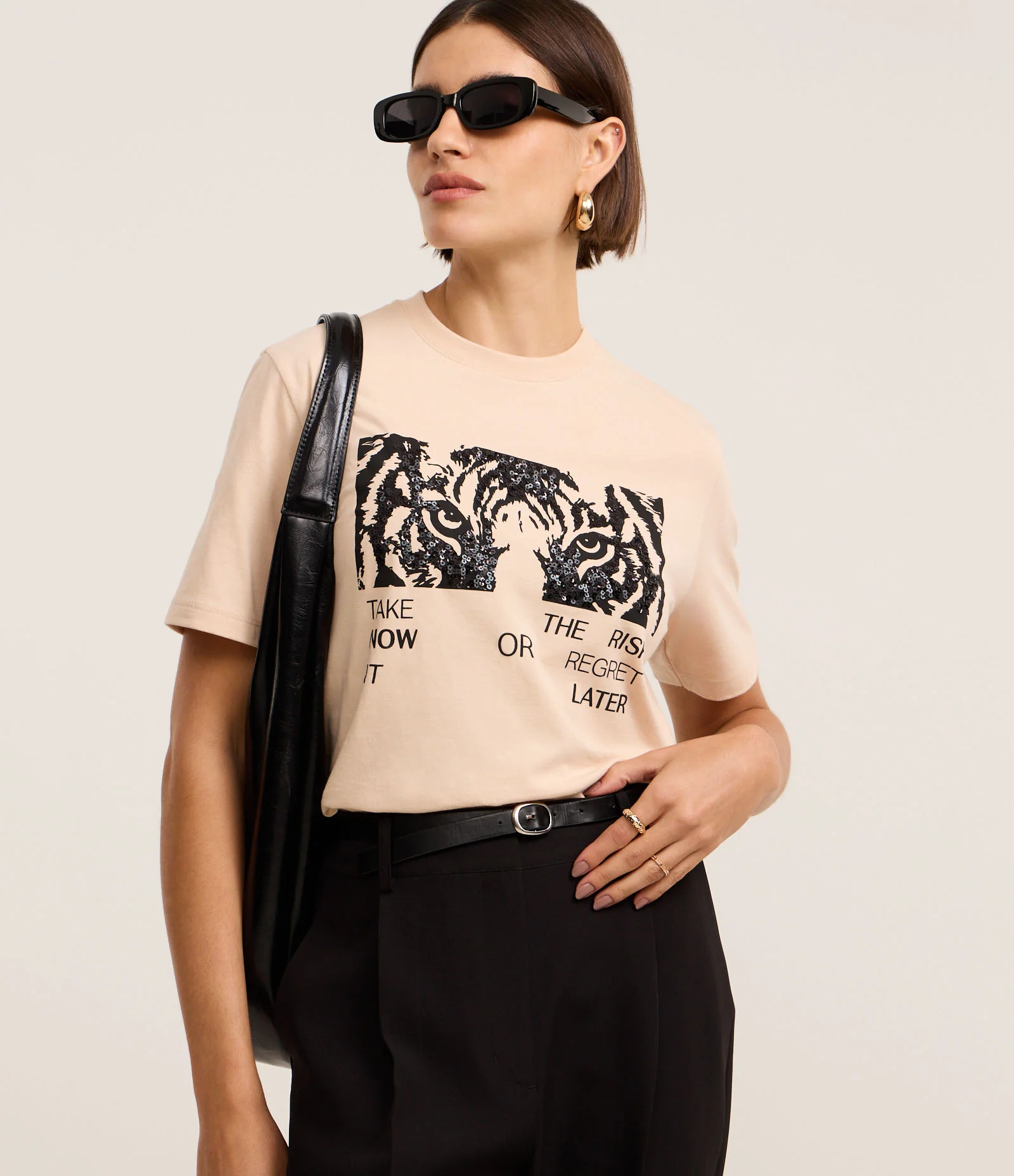 Camiseta em Algodão com Estampa Olhar de Tigre Bege 1