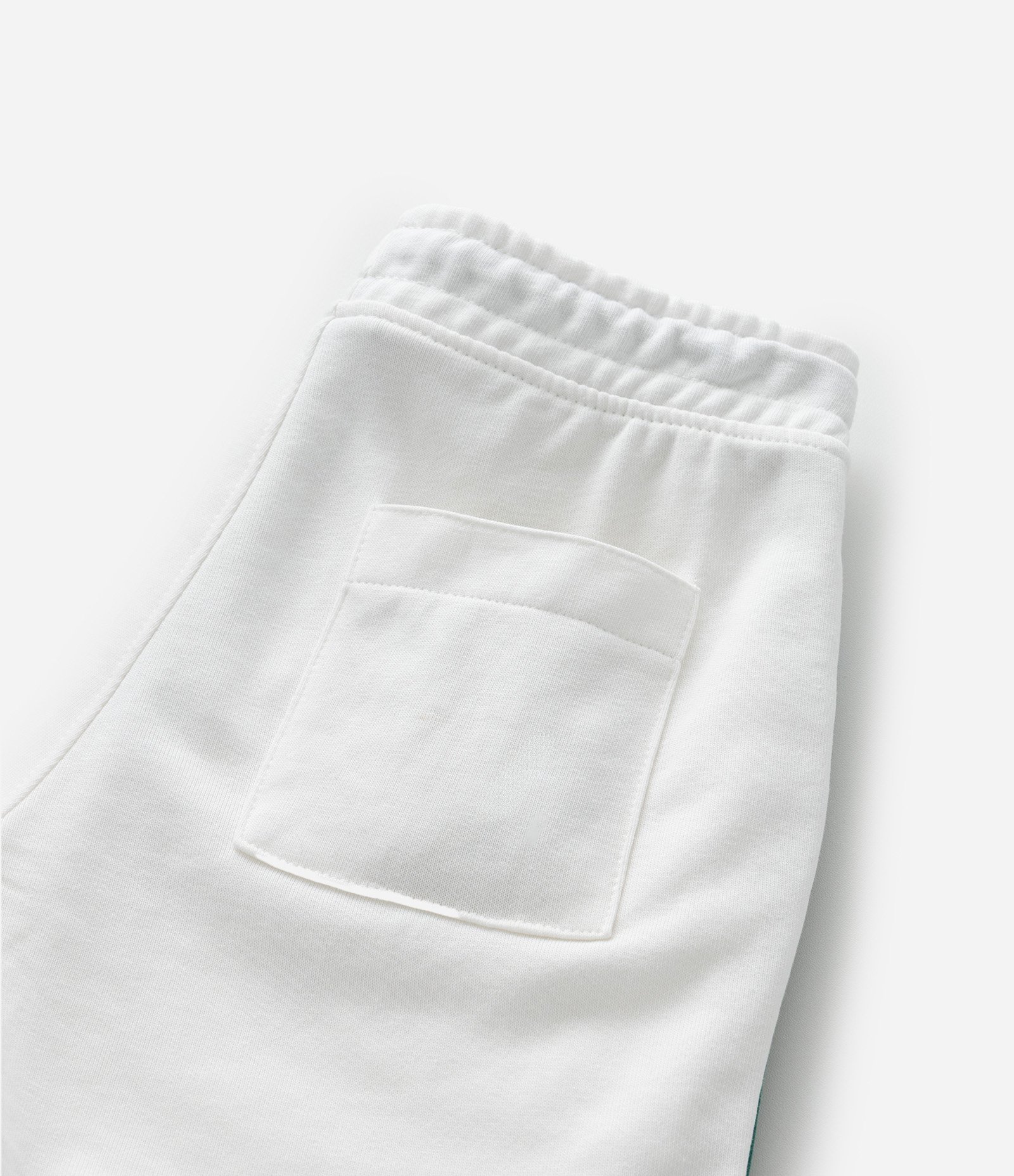 Bermuda Infantil com Detalhes Contrastantes - Tam 5 a 14 Anos Branco 7