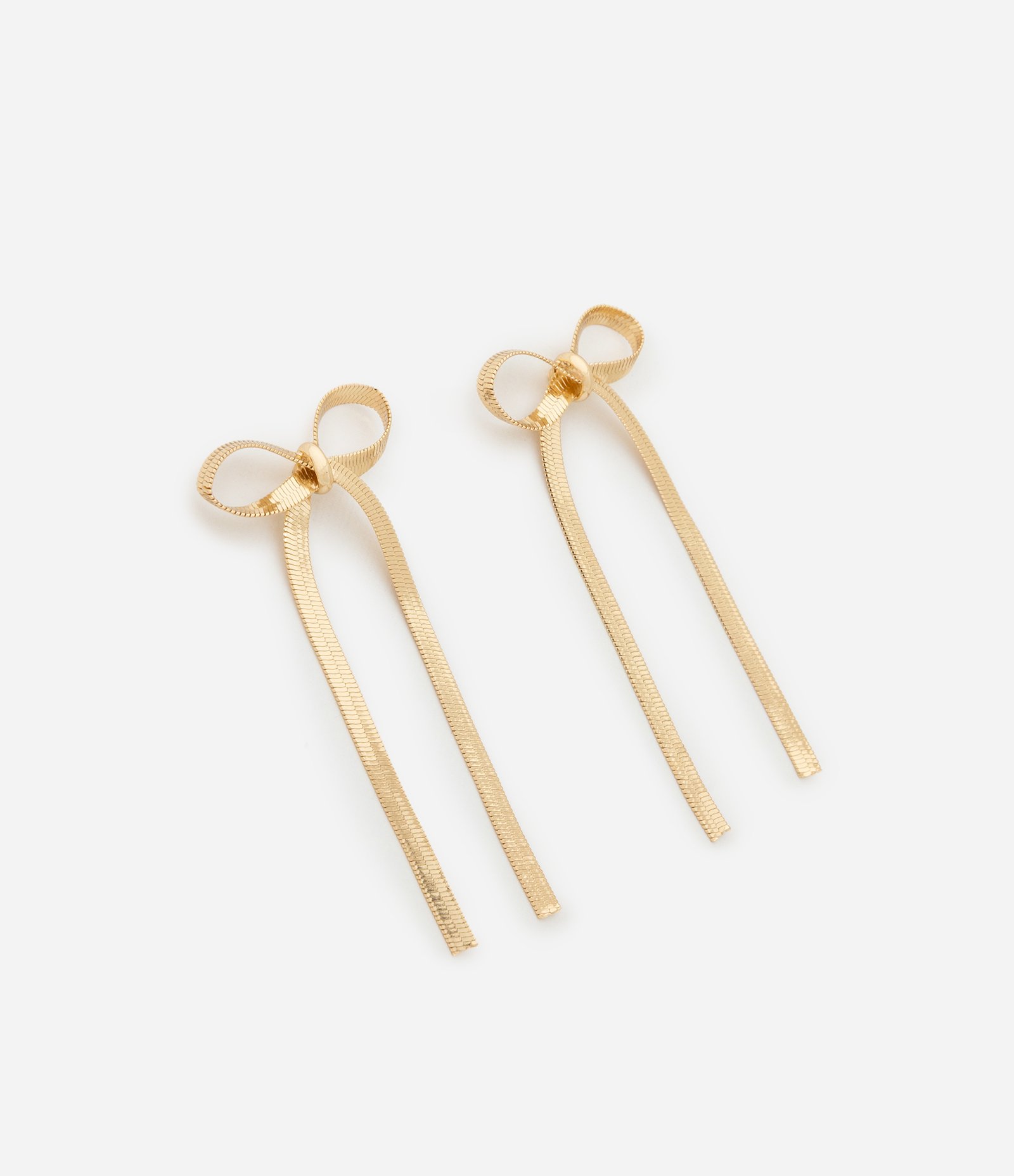 Brinco Médio em Forma de Laço de Fita Dourado 1