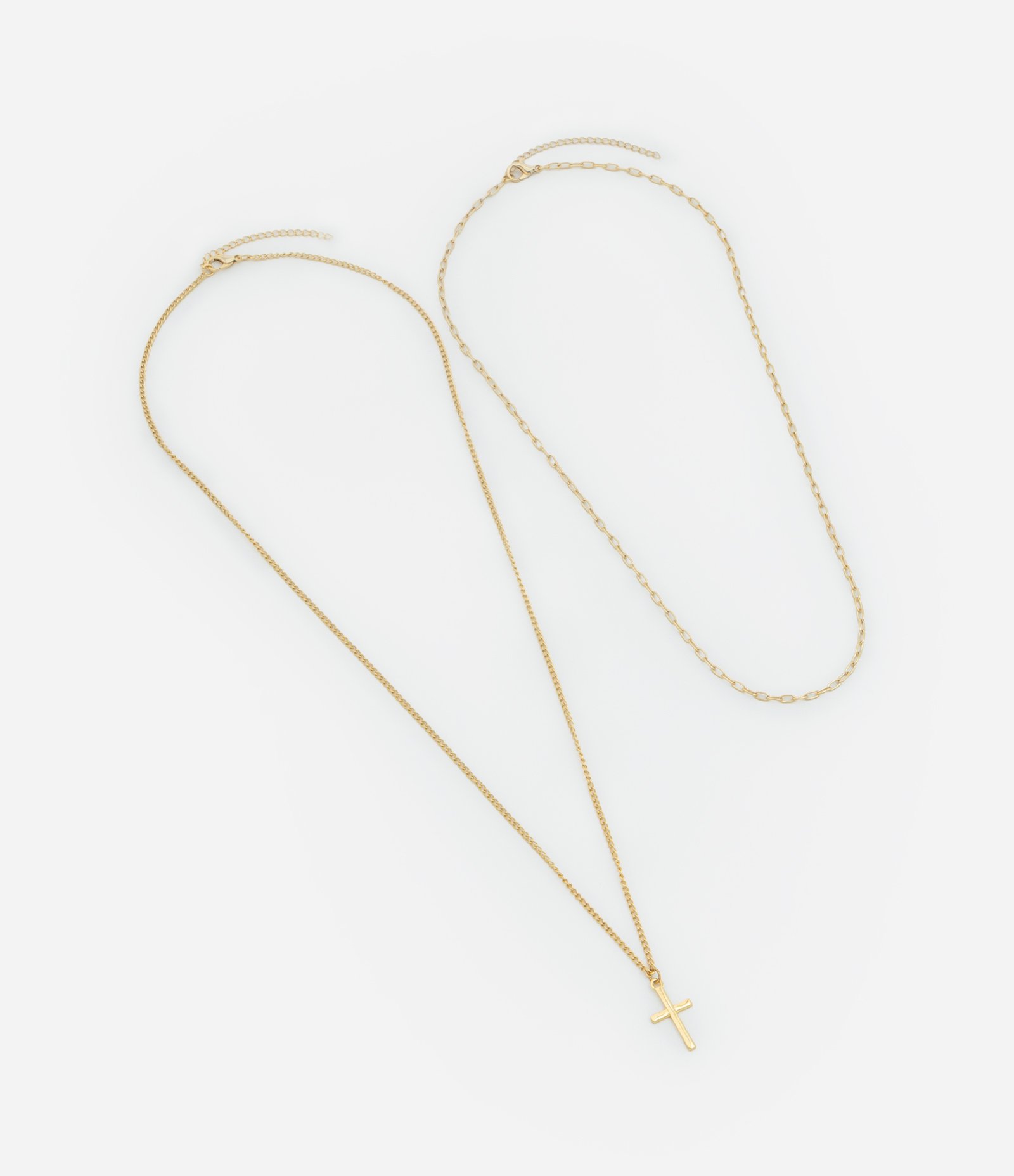 Colar Duplo em Metal com Correntes e Pingente de Cruz Dourado 3