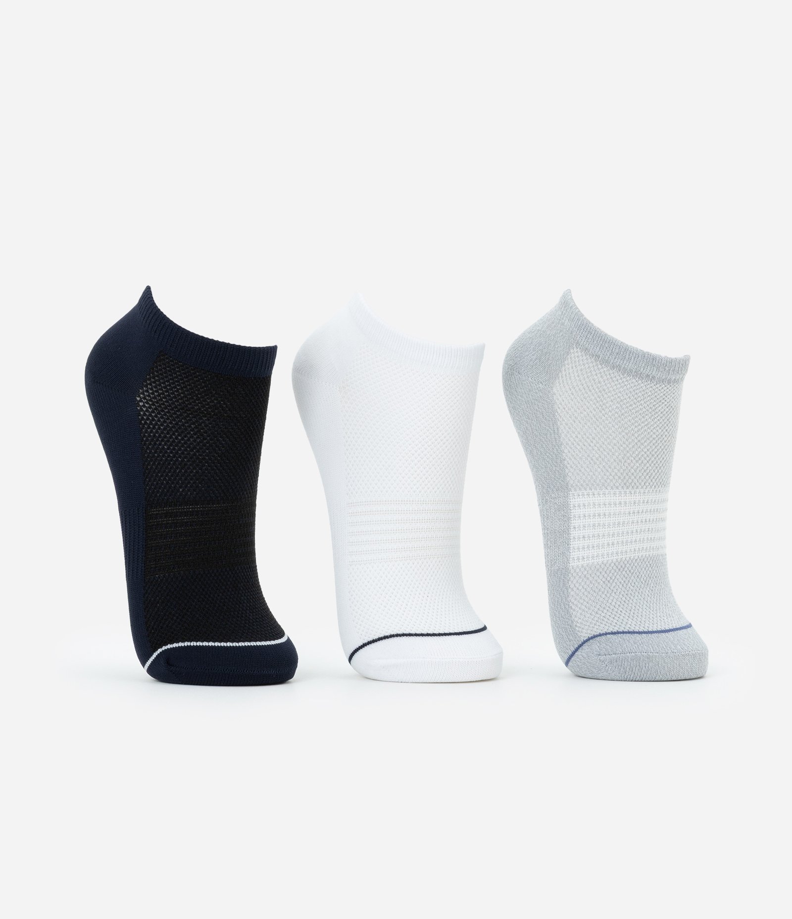 Kit 03 Meias Cano Baixo Esportivas em Poliamida com Detalhe de Listras Cinza/Branco/Preto 2