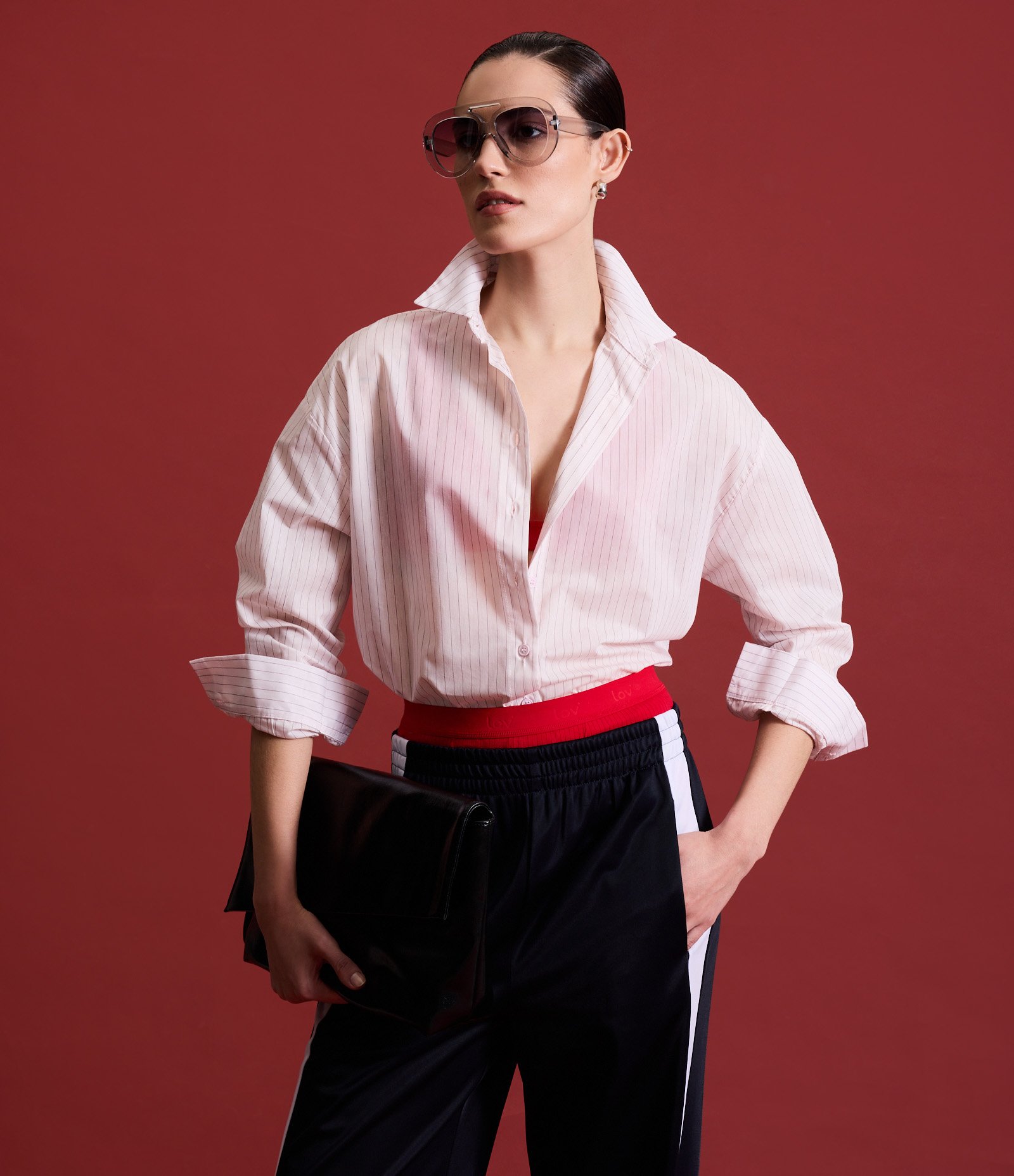 Calça Reta Esportiva em Helanca com Listras e Fenda Lateral Azul 3