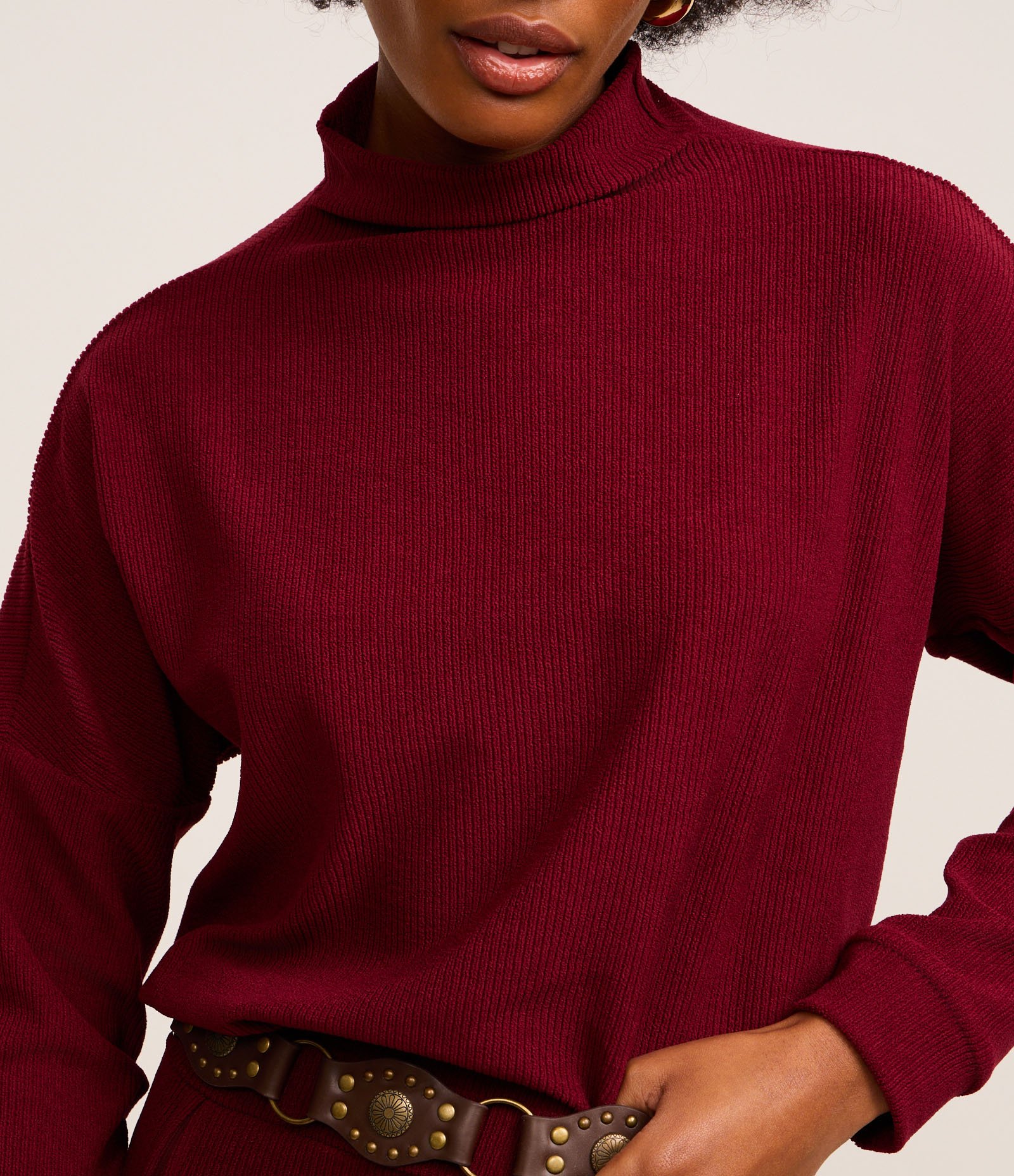 Suéter Canelado em Malha Cotelê com Gola Alta Vermelho 4