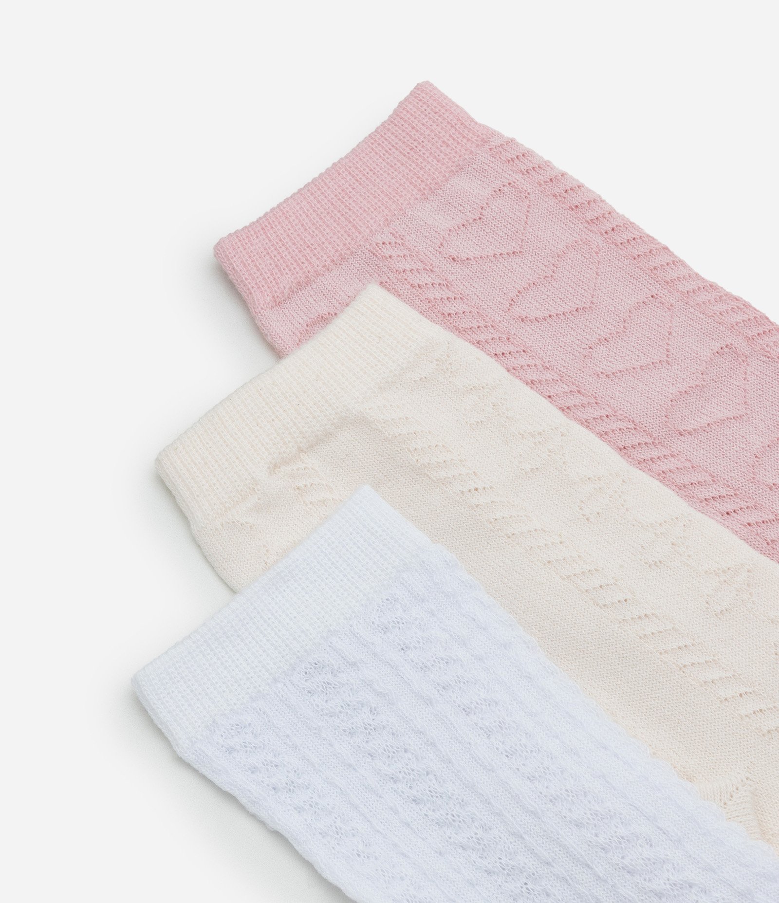 Kit 03 Meias Cano Médio em Algodão com Textura de Corações Rosa/Off White/Branco 4