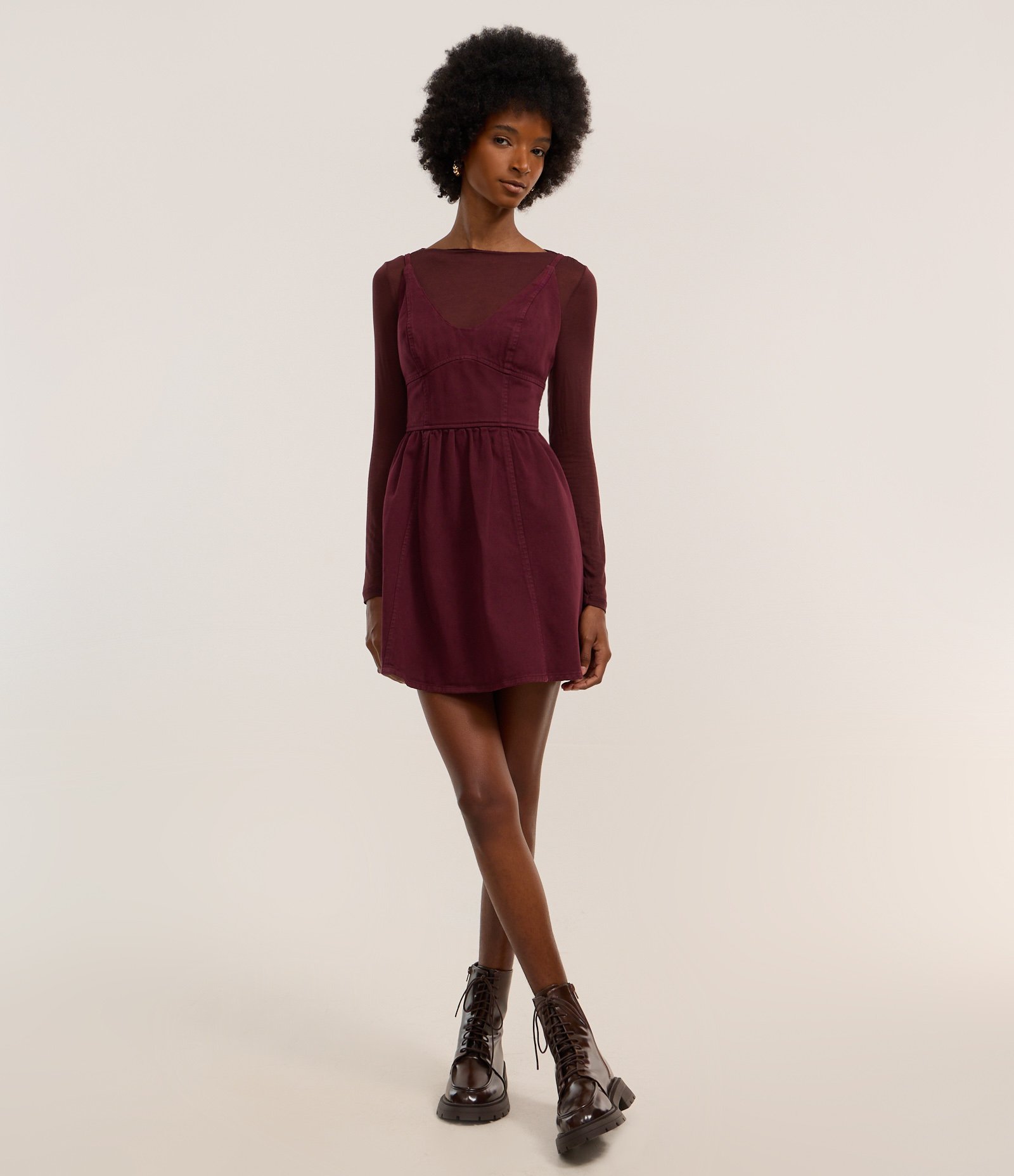 Vestido Curto em Jeans com Algodão Agroecológico e Alças Reguláveis Bordô 2