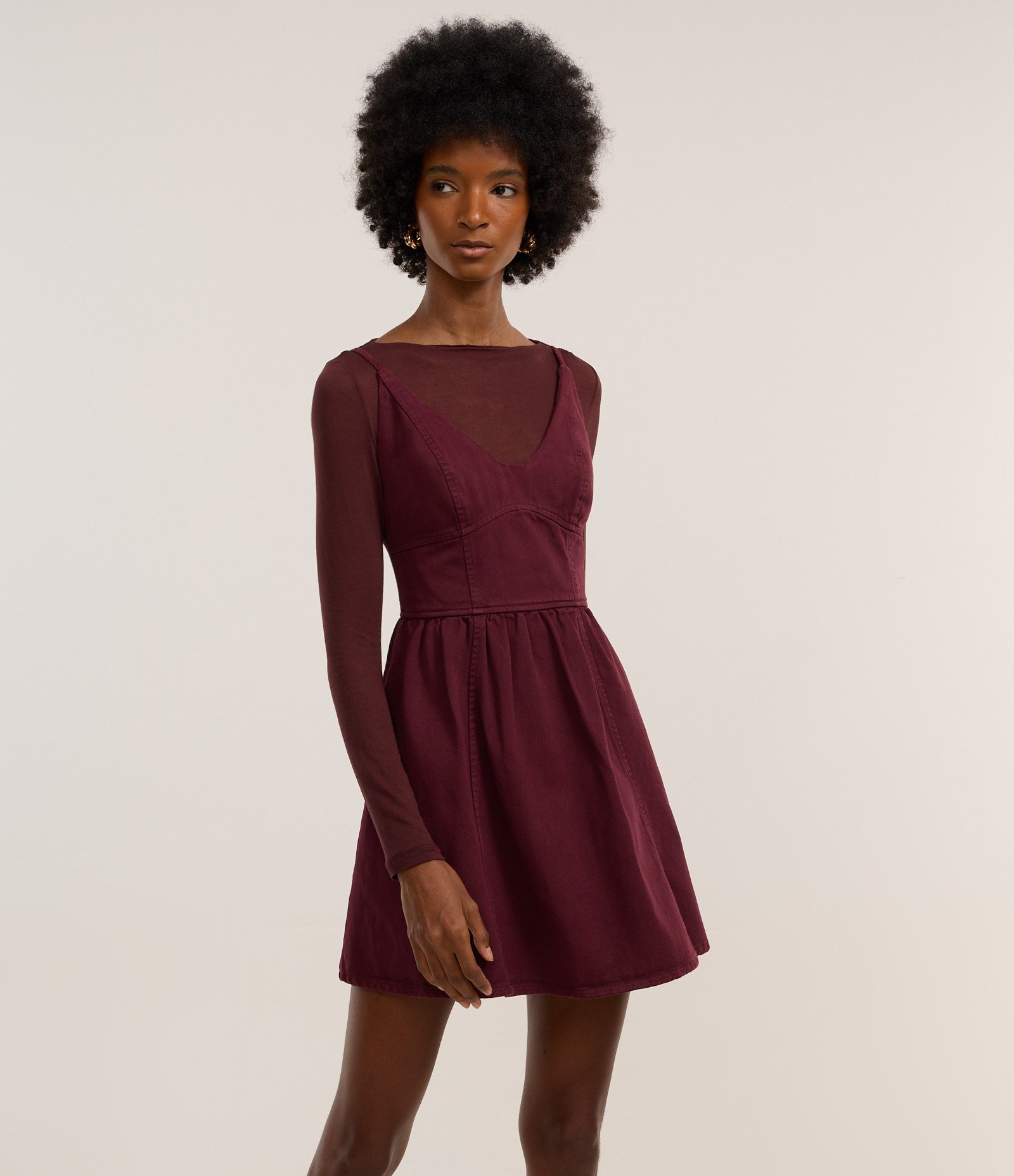 Vestido Curto em Jeans com Algodão Agroecológico e Alças Reguláveis Bordô 3