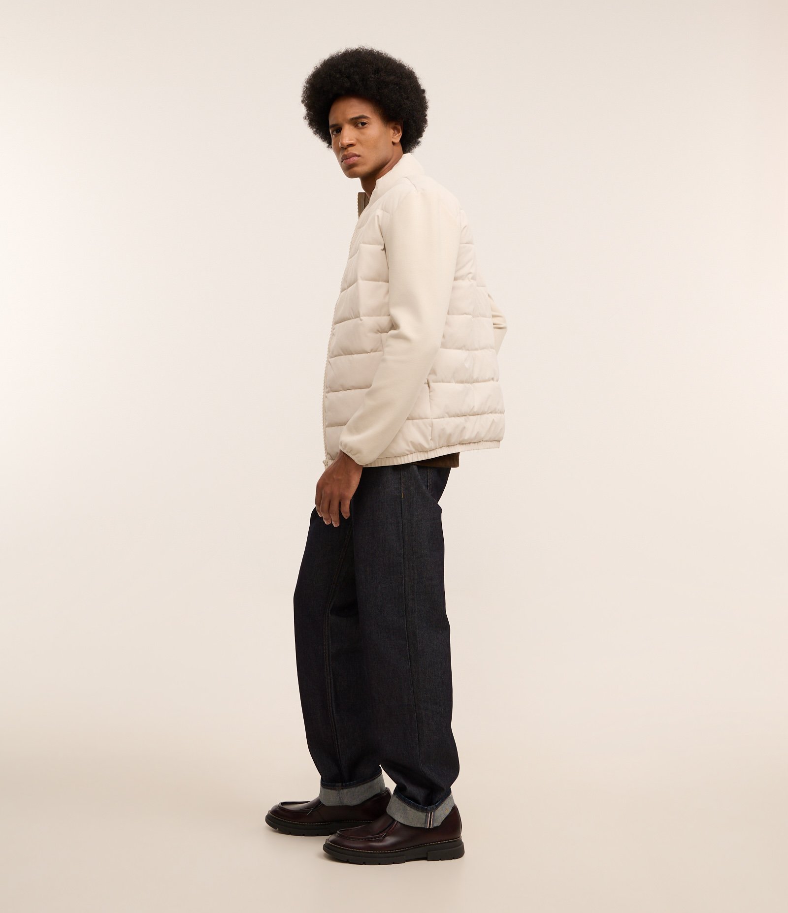 Jaqueta em Tricoline Ultraleve com Gola Alta Bege 3