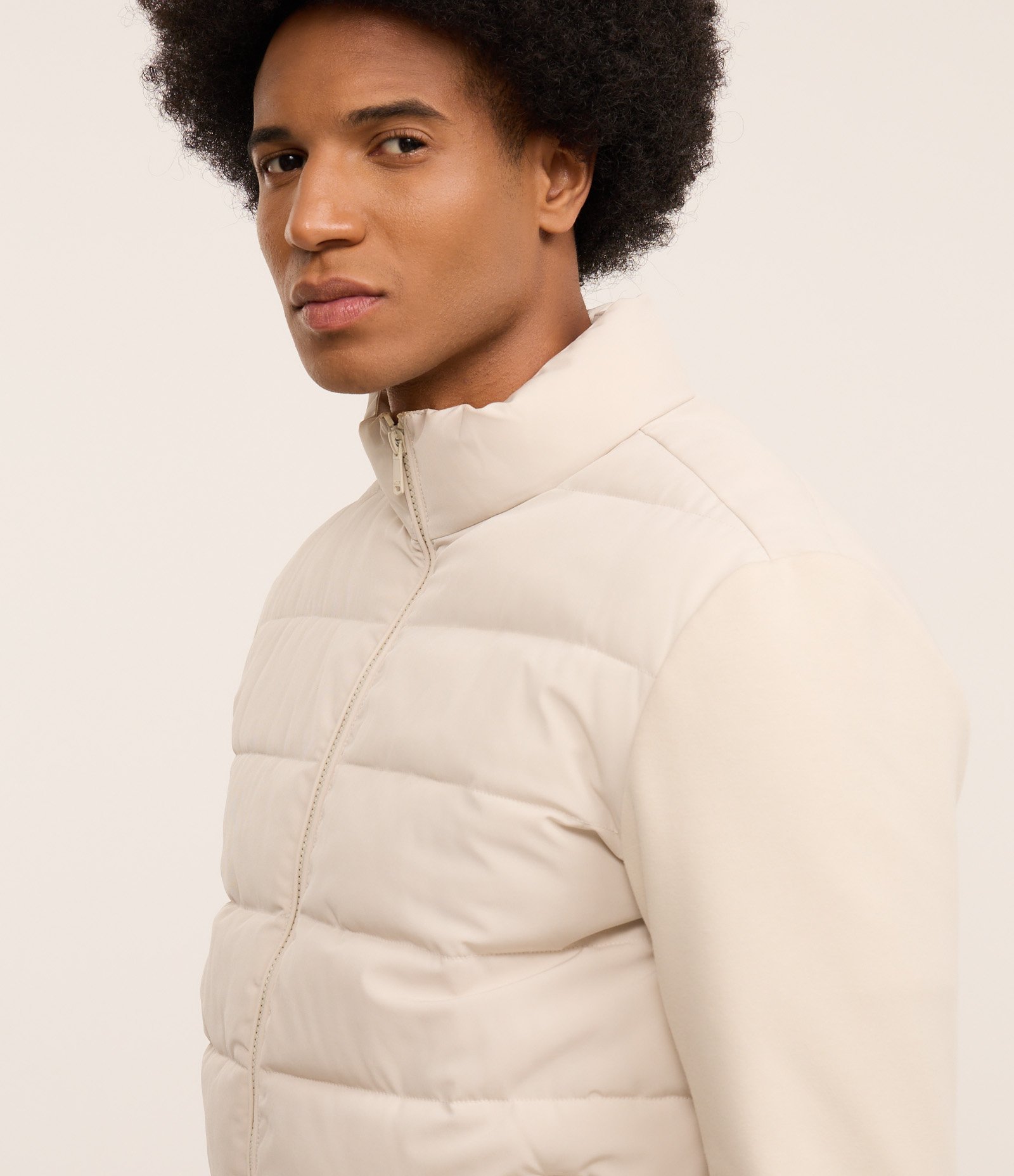 Jaqueta em Tricoline Ultraleve com Gola Alta Bege 5