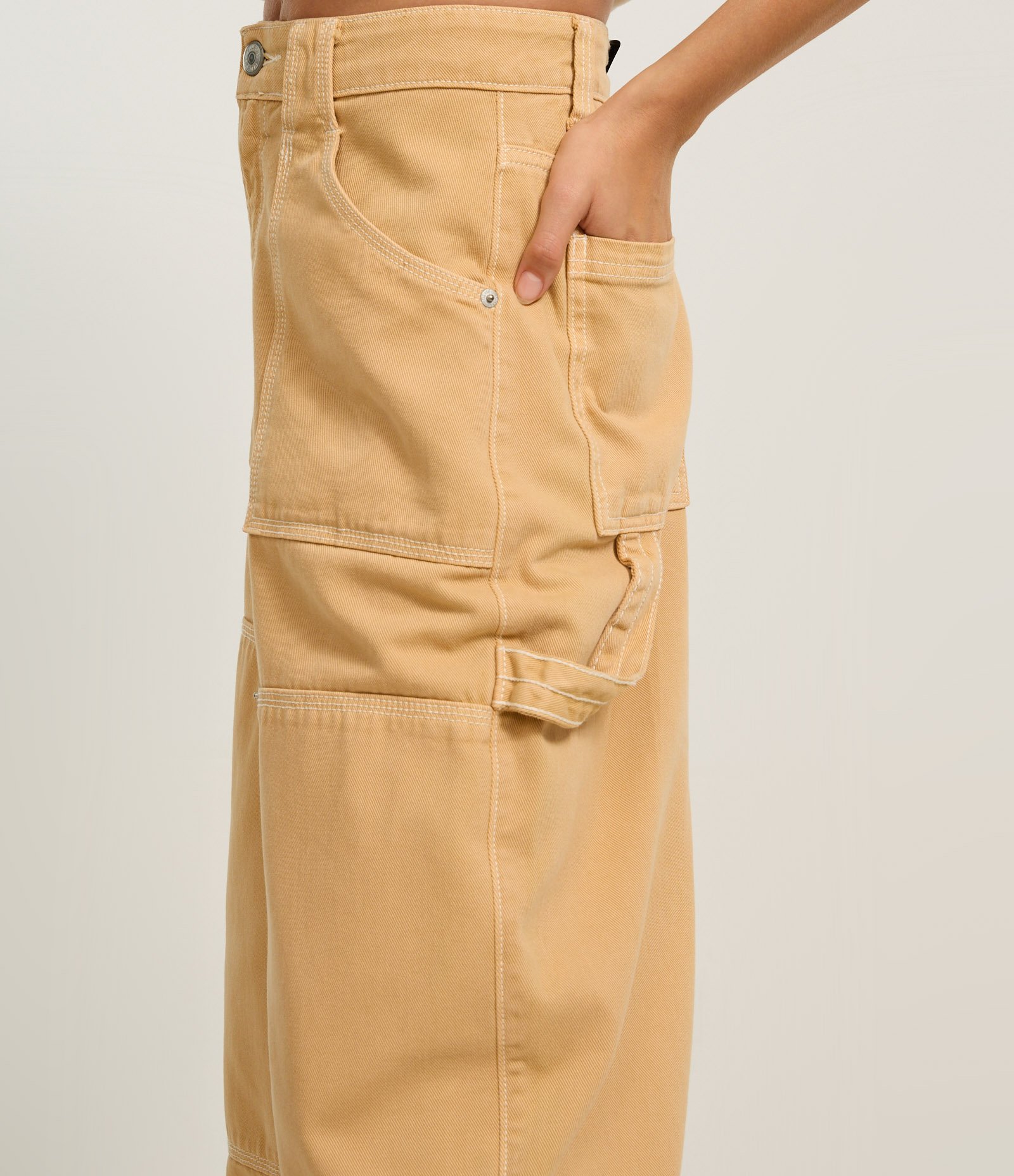 Calça Baggy em Sarja com Algodão Agroecológico Pesponto Contrastante Bege 4
