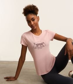 Camiseta Esportiva em Microfibra Furadinha com Estampa Onça Need of Movement