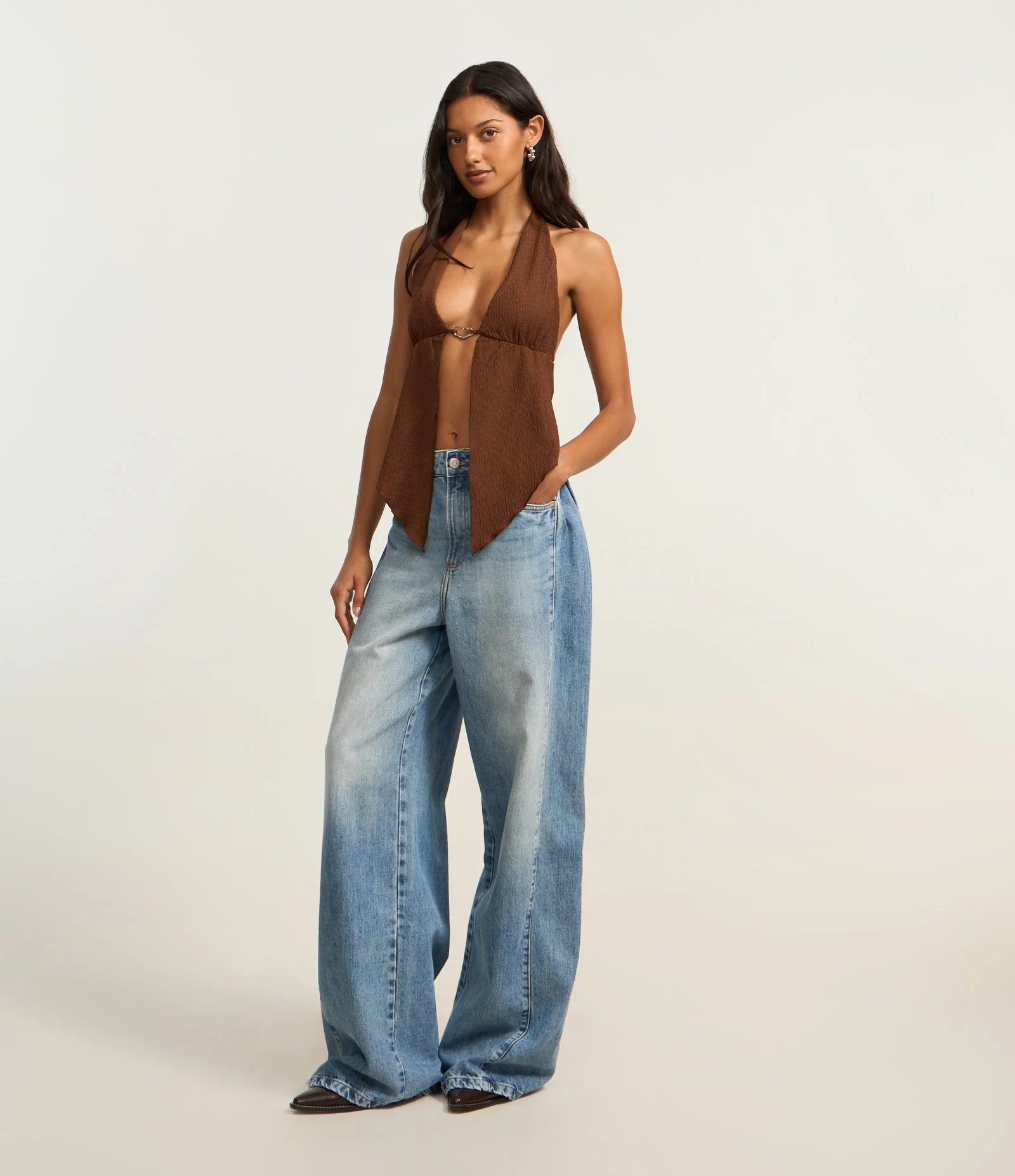 Calça Wide Leg em Jeans com Pregas Laterais Azul 1