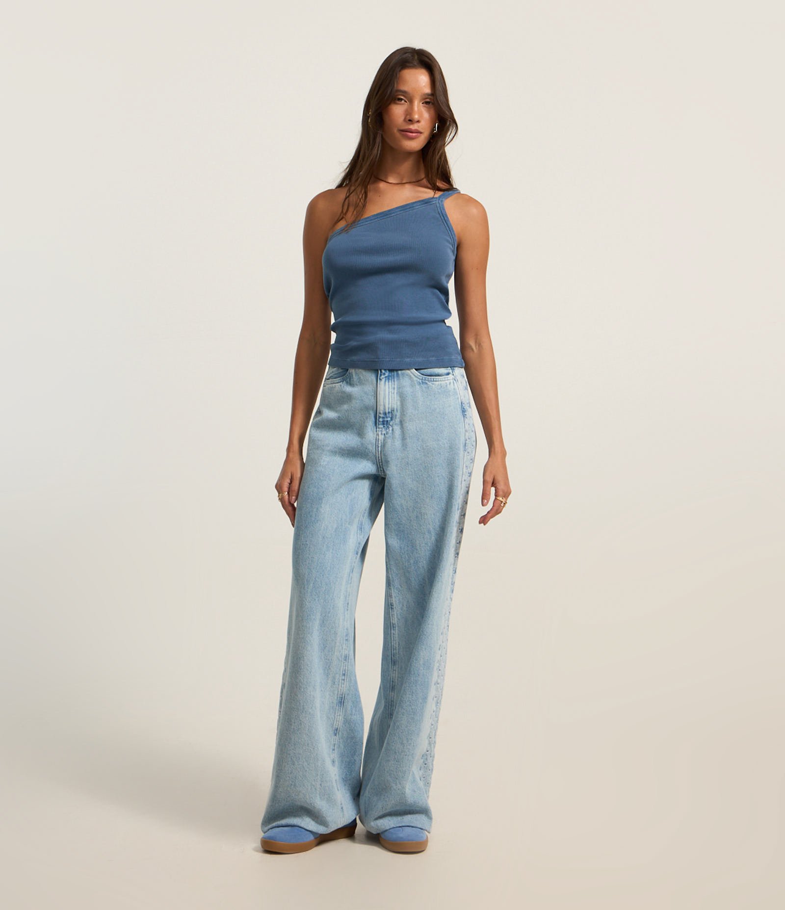 Calça Wide Leg em Jeans com Bordado Lateral Azul 1