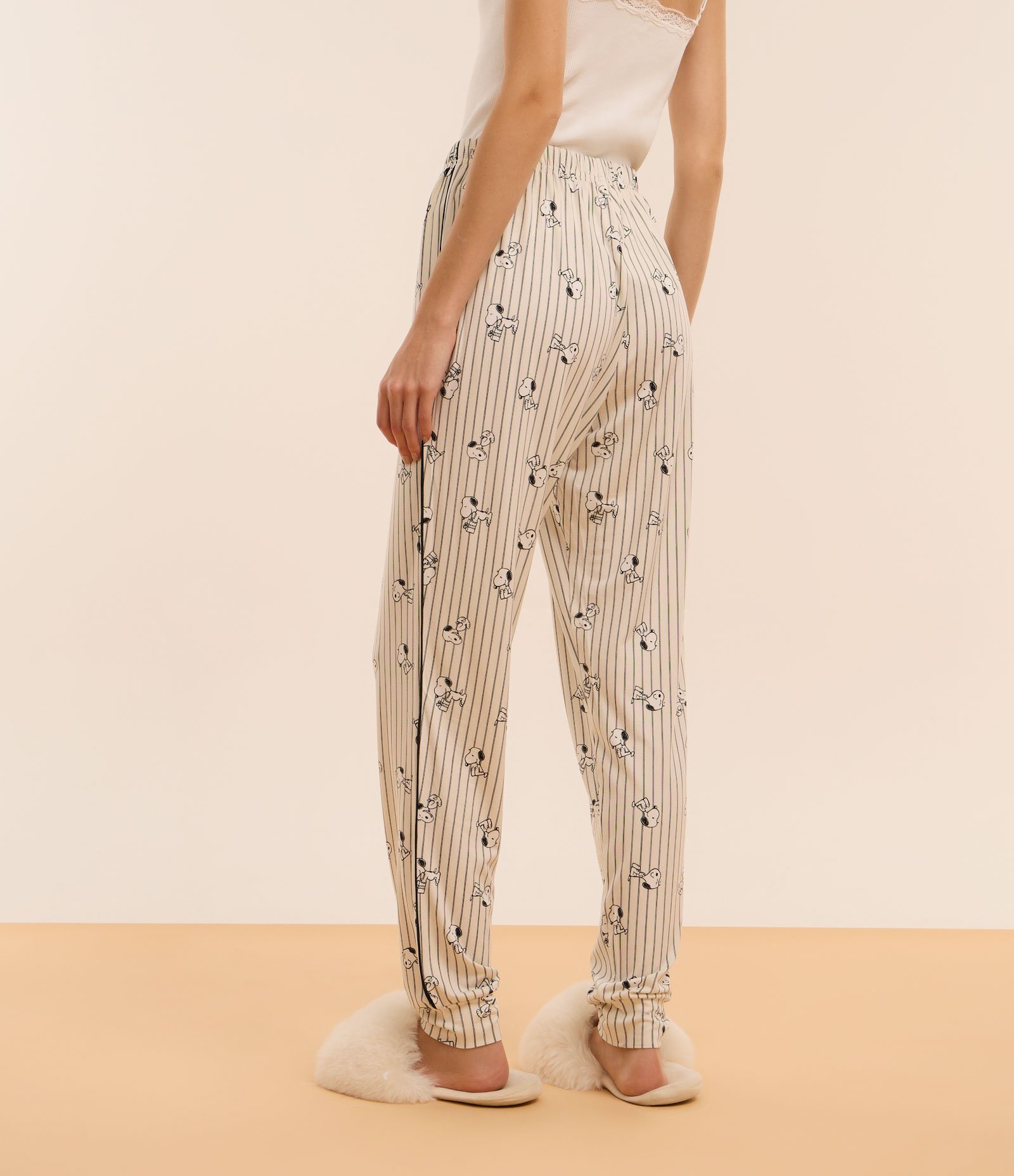Calça de Pijama com Estampa Snoopy e Punhos Ajustados Off White 3