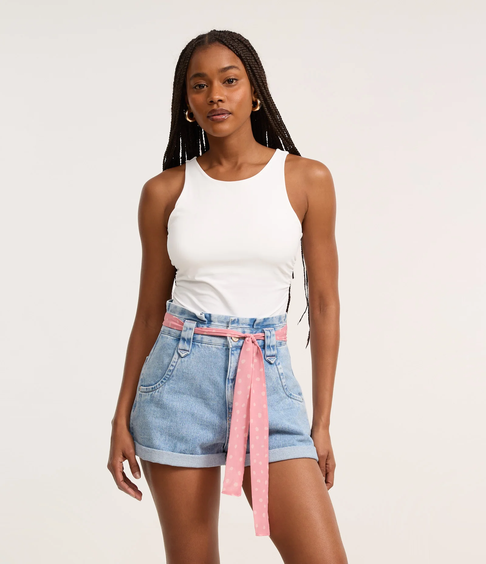 Short Mom em Jeans com Lenço Poá e Barra Dobrada Azul 1