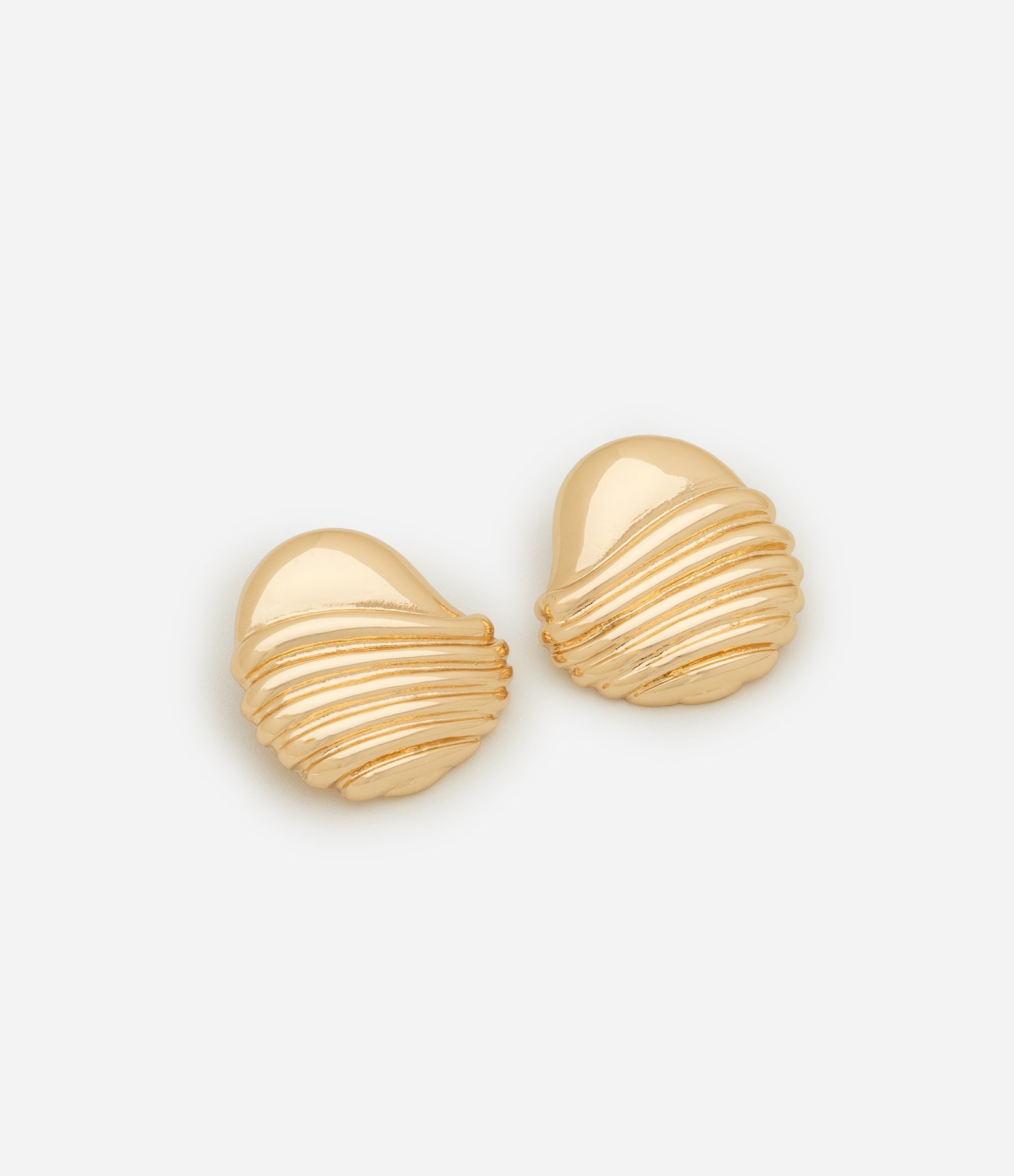 Brinco Botão com Textura de Ondas Dourado 1