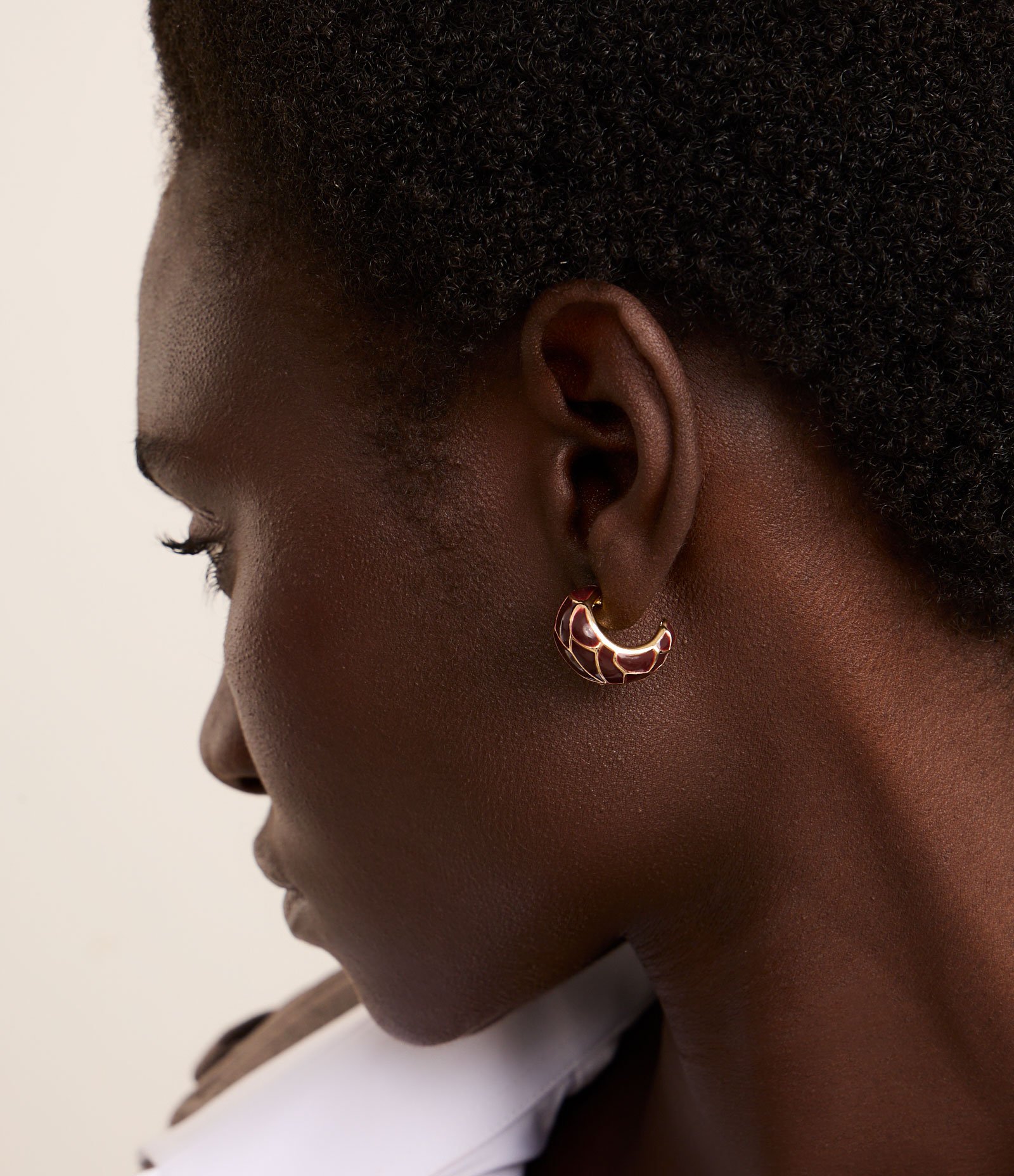 Kit 03 Brincos Argolas Bold e Textura de Cobra Dourado/Marrom 4