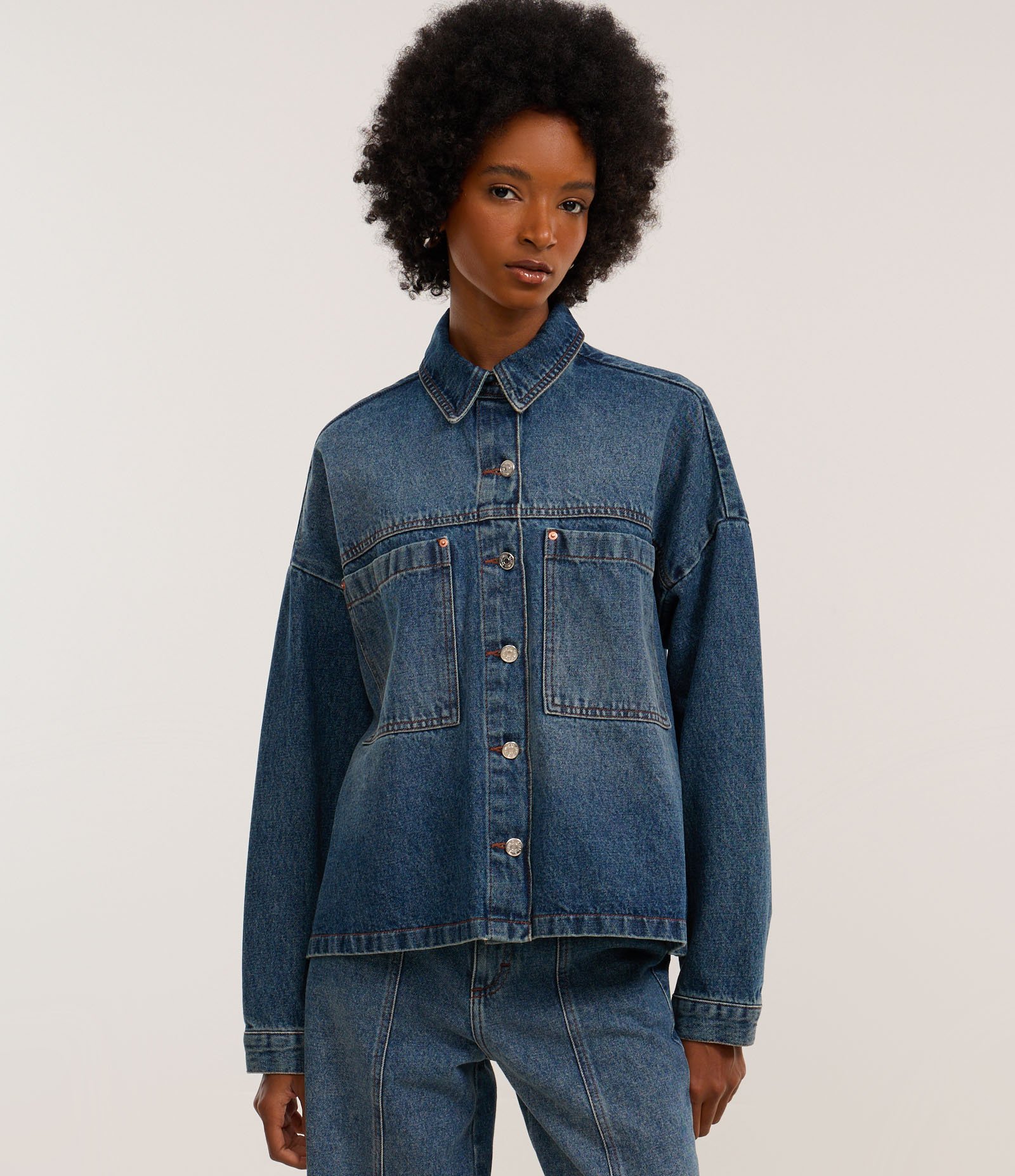 Camisa Overshirt em Jeans com Bolsos Frontais Azul 3