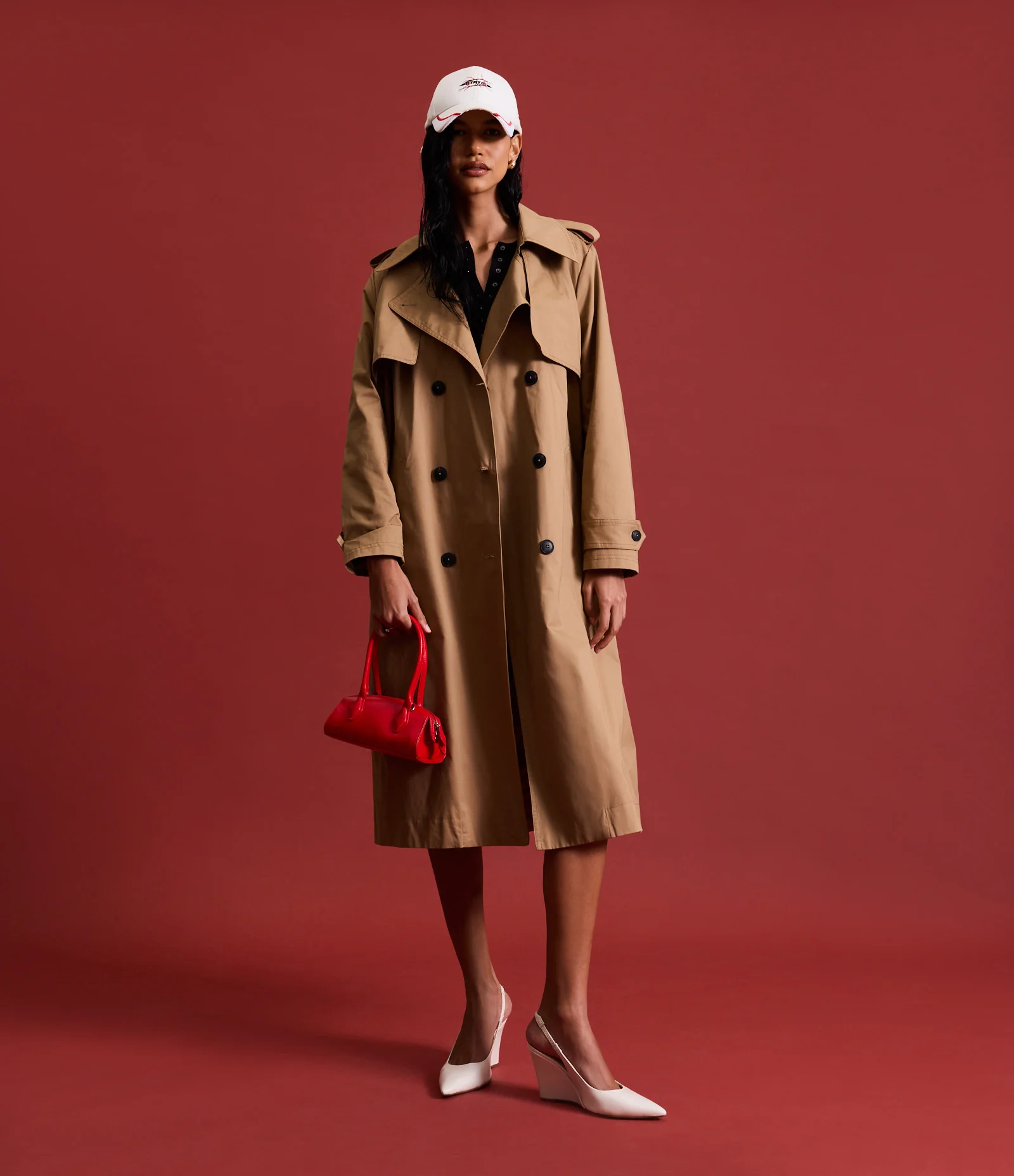 Trench Coat Alongado em Gabardine com Faixa para Amarração Marrom 1