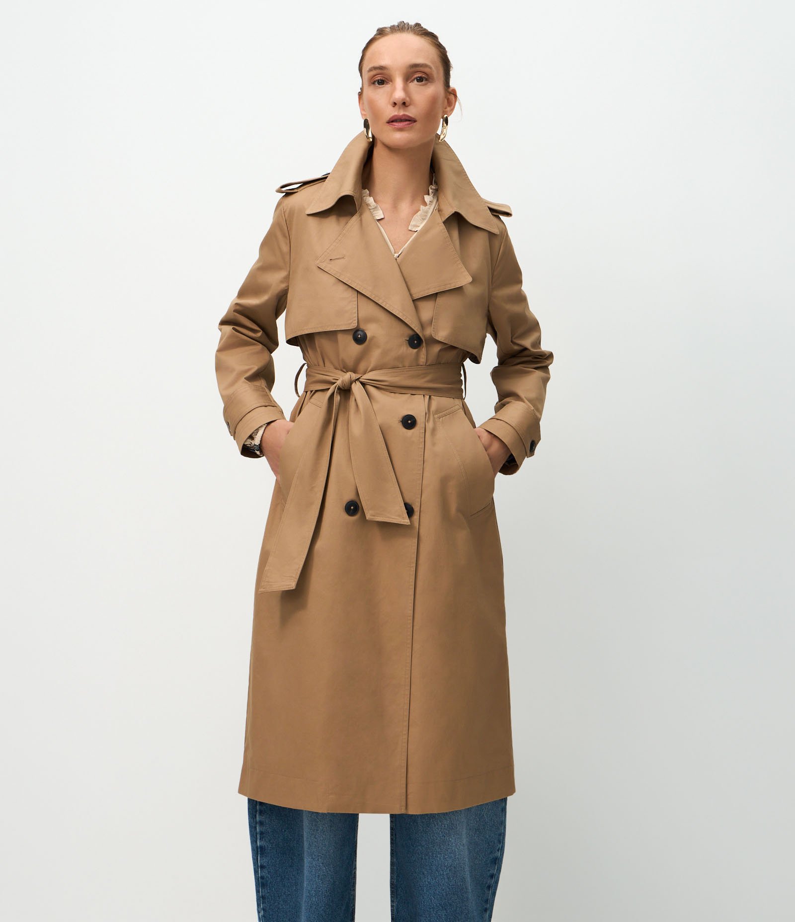 Trench Coat Alongado em Gabardine com Faixa para Amarração Marrom 5