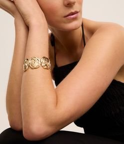 Pulseira com Forma de Rosas