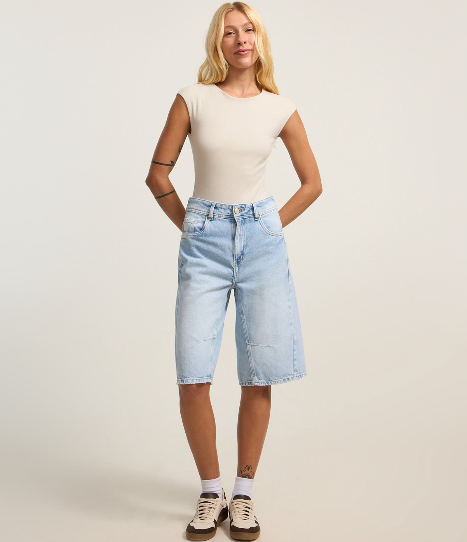 Body em Ribana com Ombro Caído Cinza 2