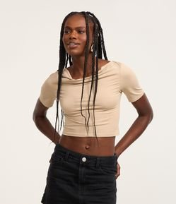 Blusa Cropped em Microfibra com Decote Degagê