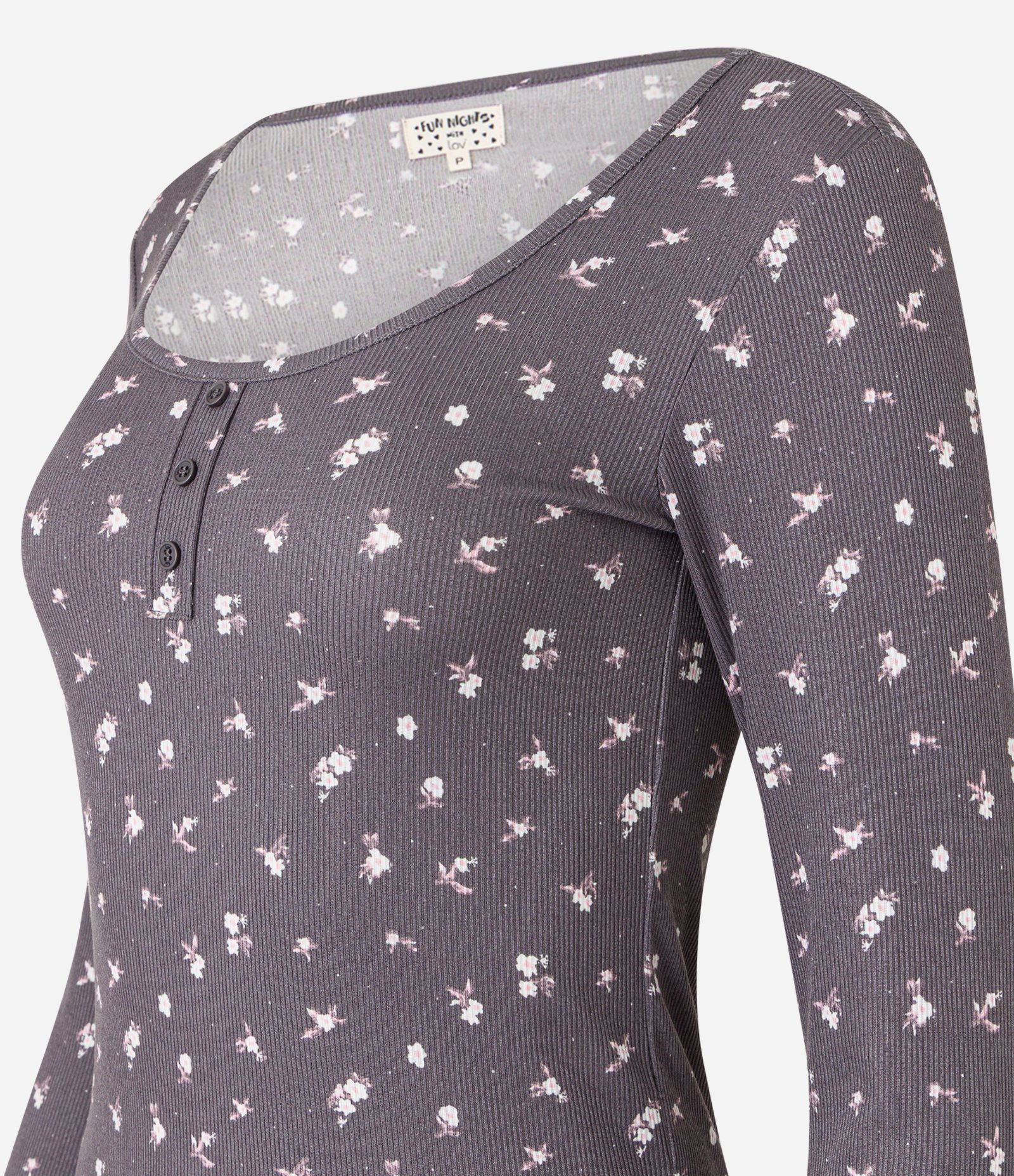 Pijama Longo Canelado com Estampa Floral de Botões no Peitilho Cinza 6