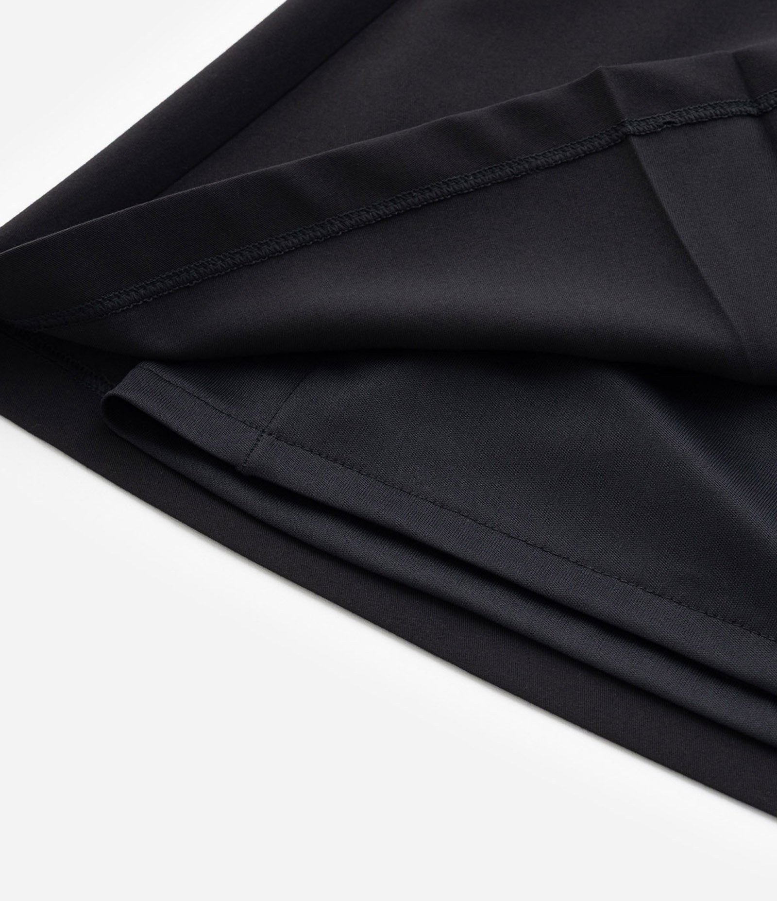 Short Saia Alfaiataria Curve & Plus Size Preto 7