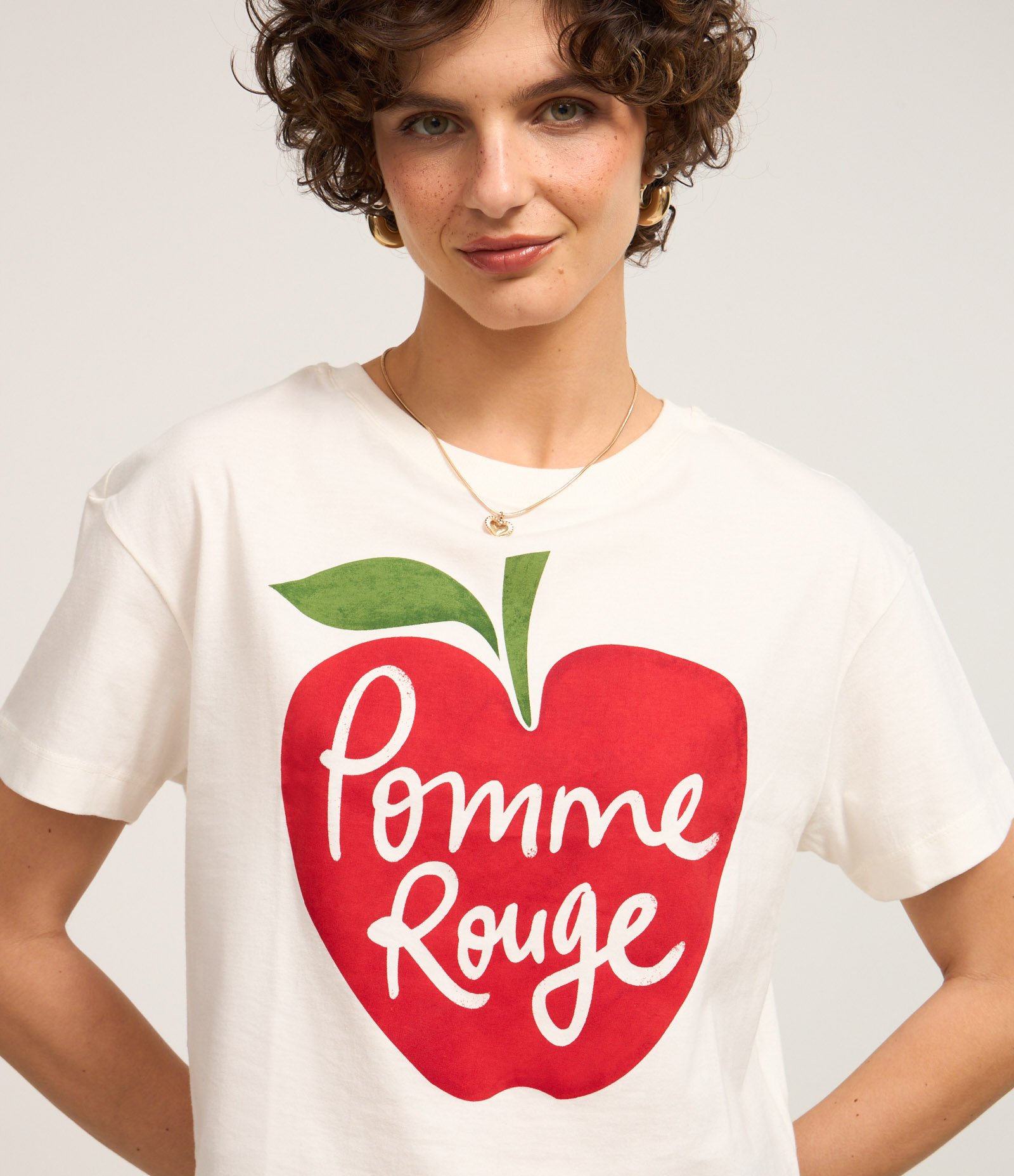 Blusa T-shirt em Algodão com Estampa Pomme Rouge Branco 1
