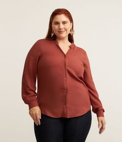 Camisa em Viscose com Decote V Curve & Plus Size