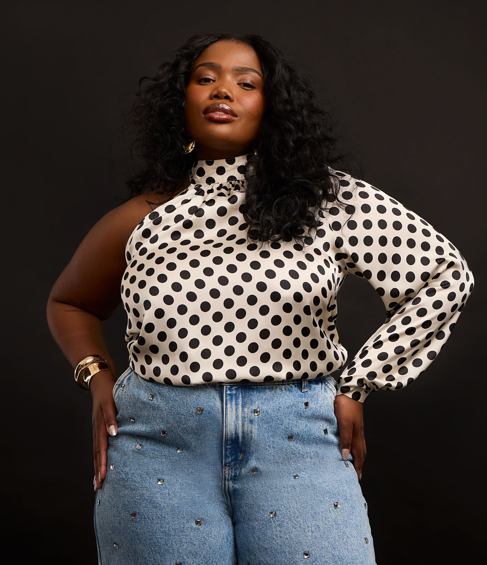 Blusa Poá Acetinada Coleção Rita Carreira Curve & Plus Size Branco/Preto 7