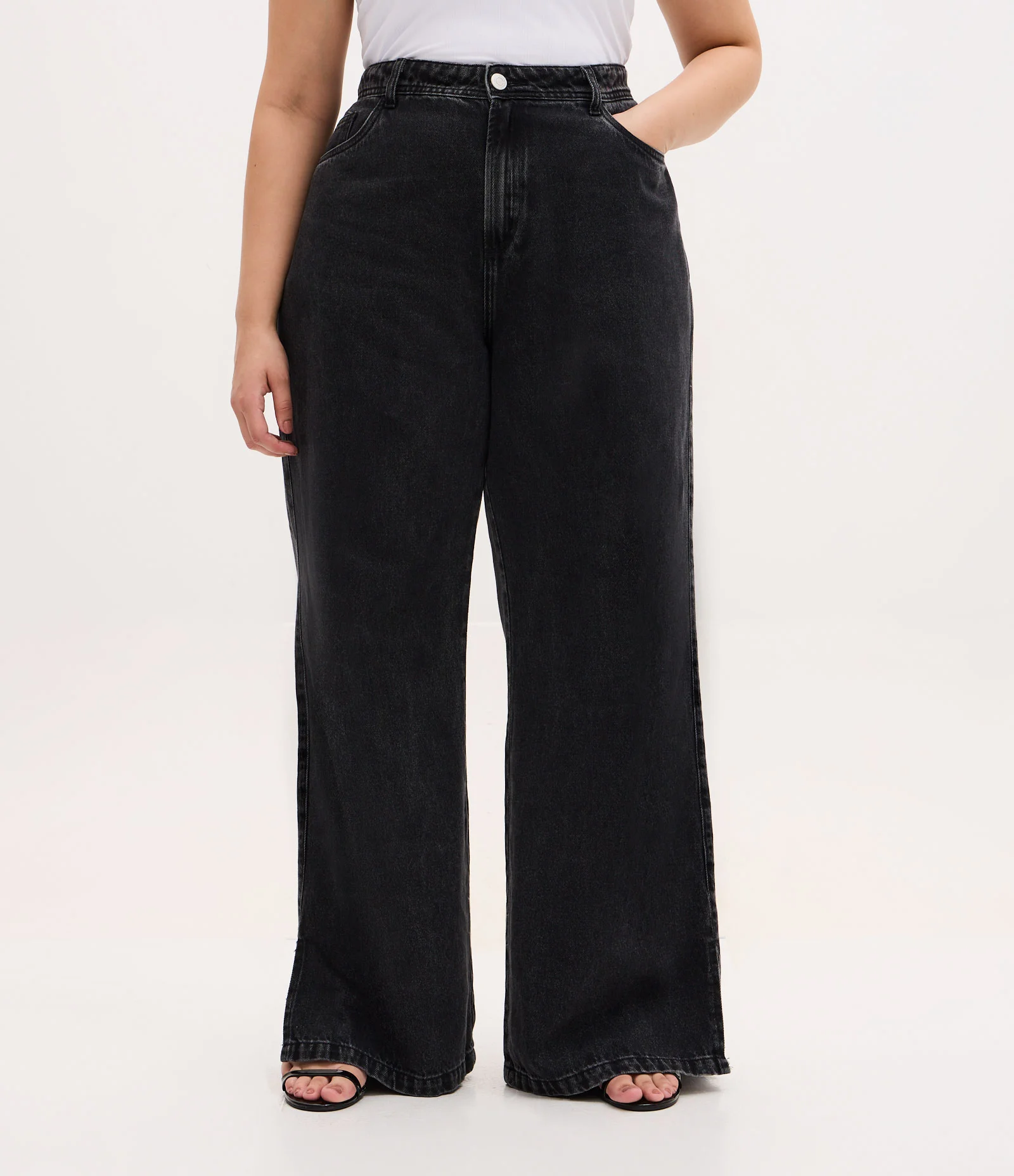 Calça Wide Leg em Jeans Marmorizado Curve & Plus Size Preto 2