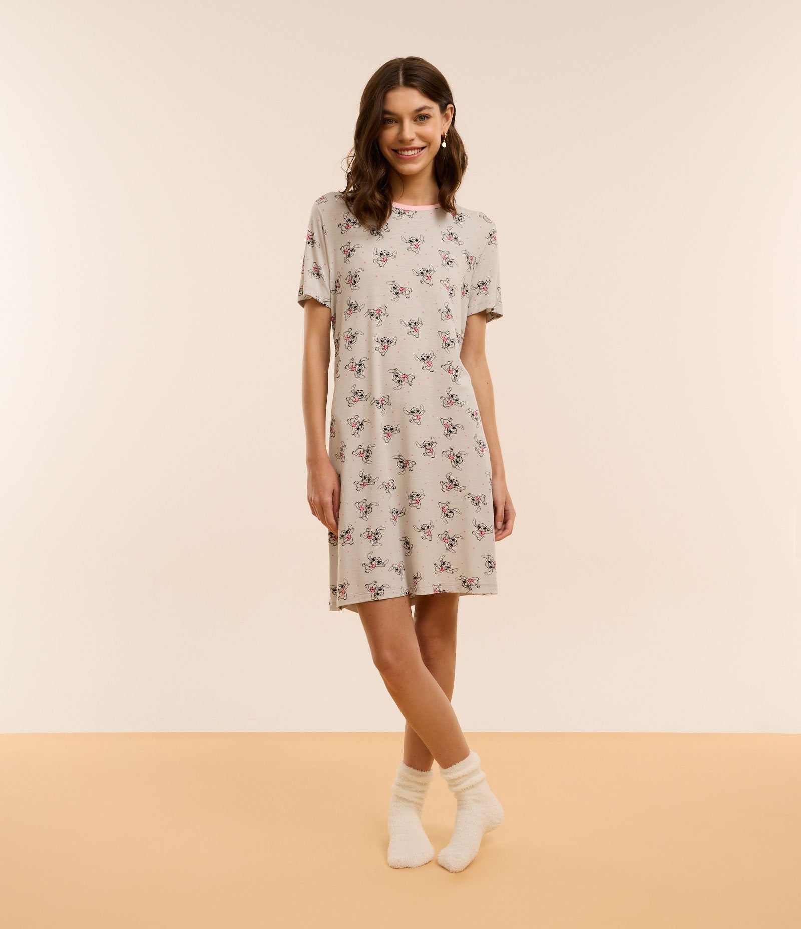 Camisola Curta em Viscose com Estampa Poá e Stitch Cinza 2