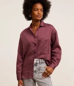 Camisa Listrada em Tricoline Texturizado com Bolso