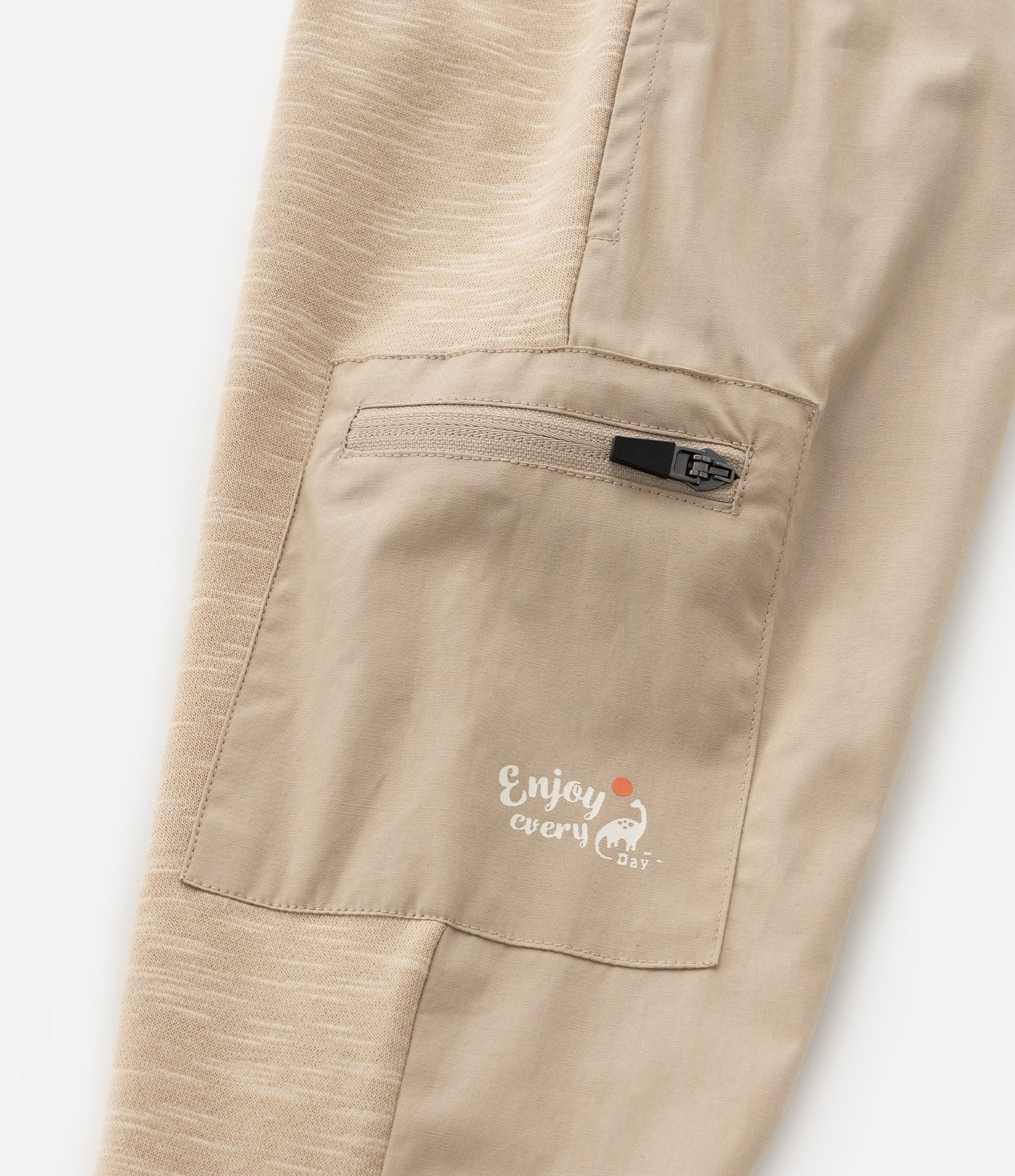 Calça Infantil em Sarja com Bolso e Zíper - Tam 1 a 6 Anos Bege 10