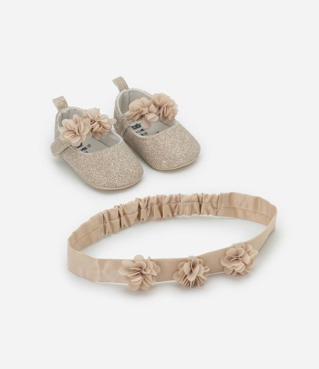 Cor: Dourado | Tamanho: 17